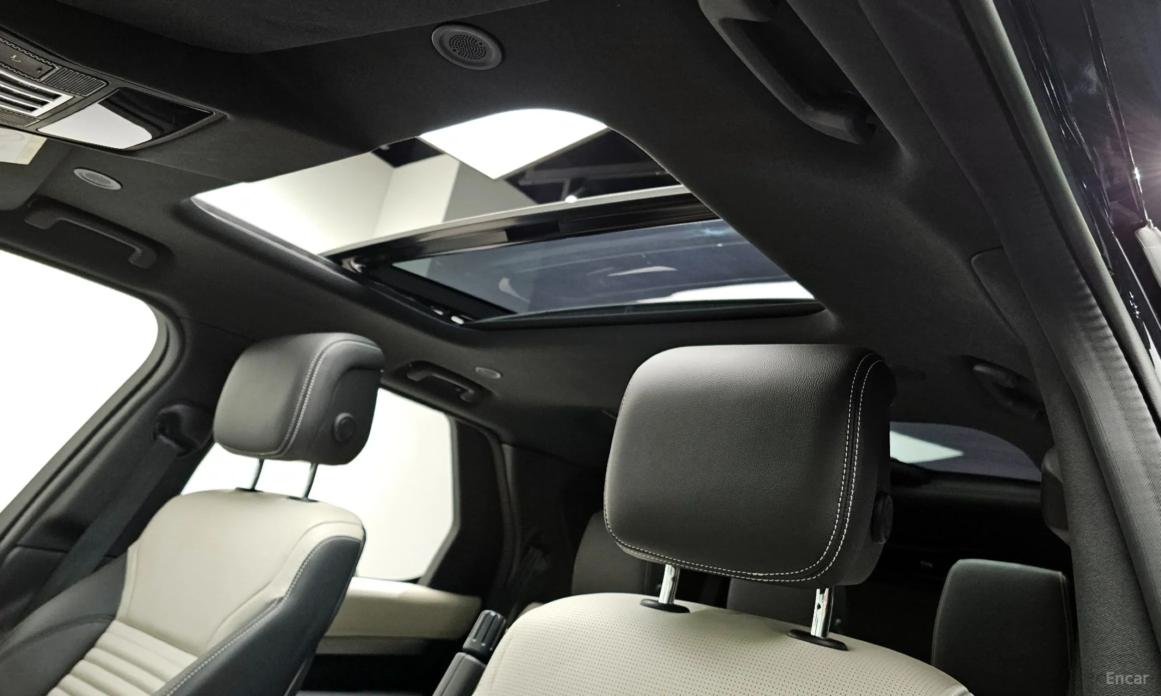 Land Rover Discovery 5 превью 18