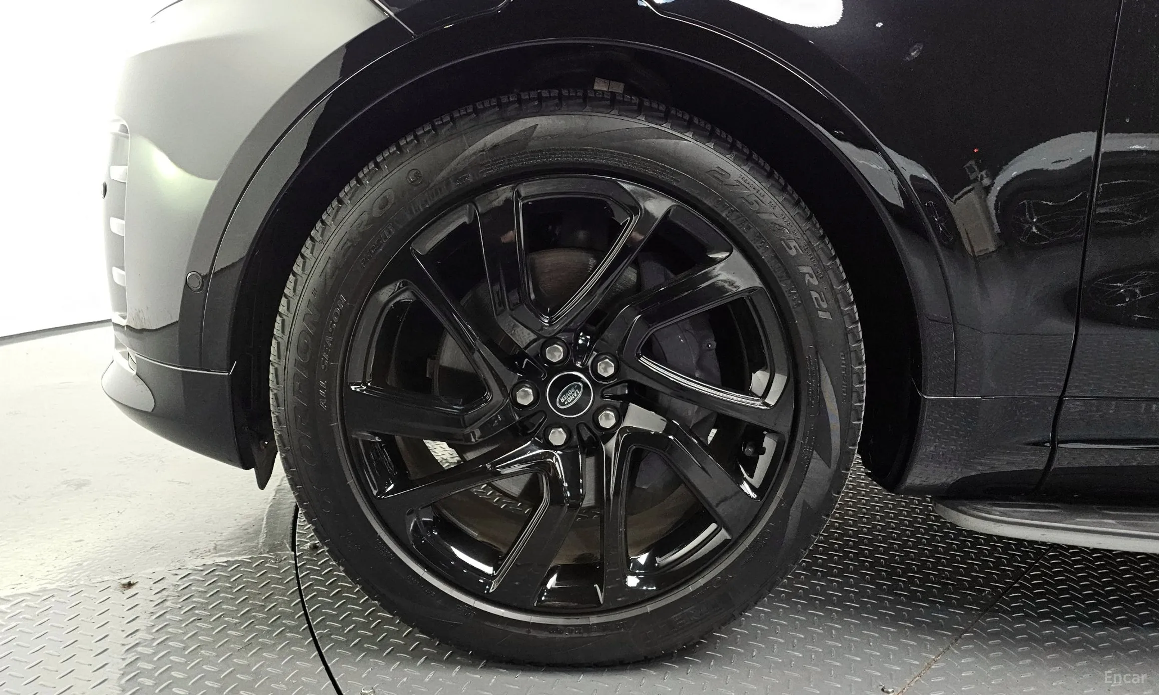 Land Rover Discovery 5 превью 5