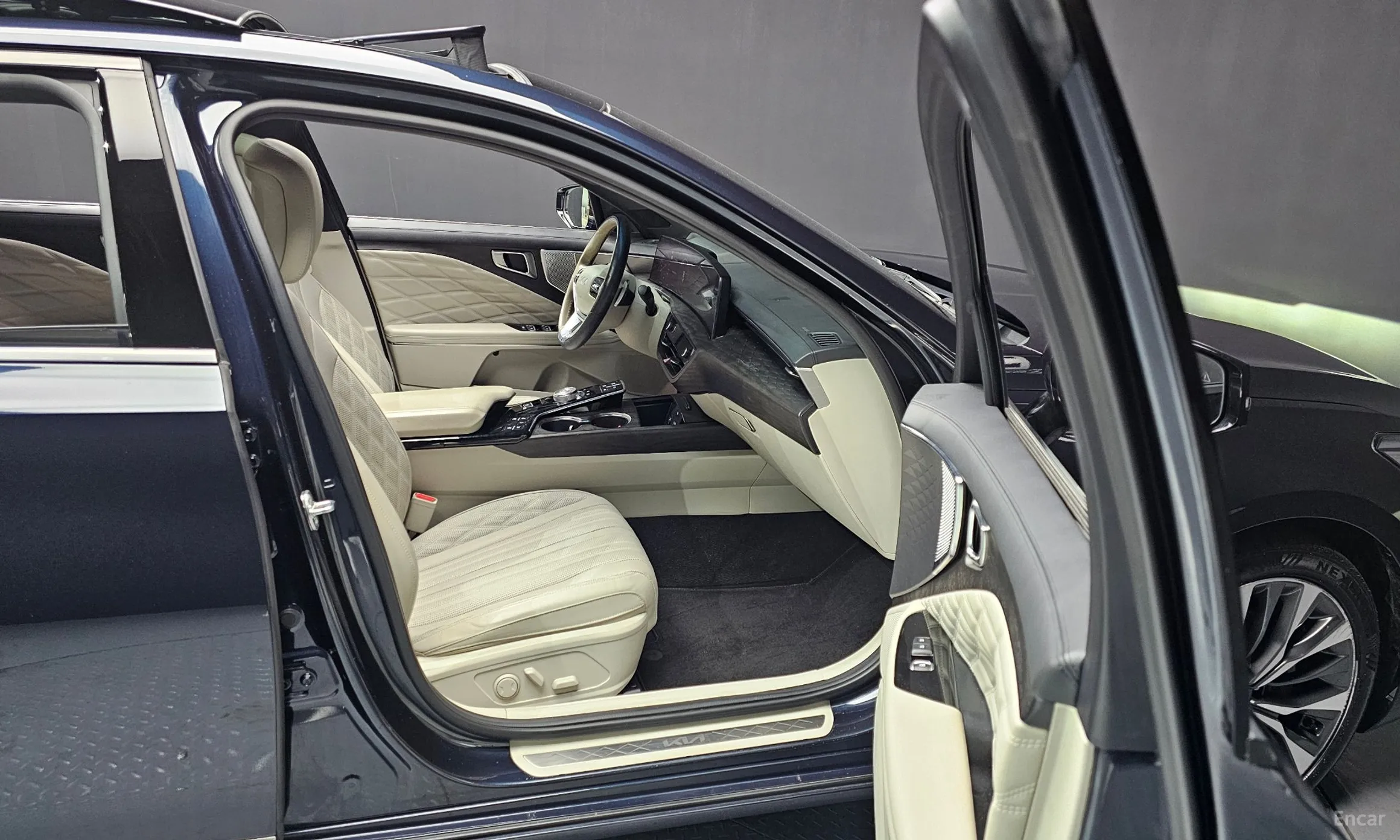Kia K8 превью 11