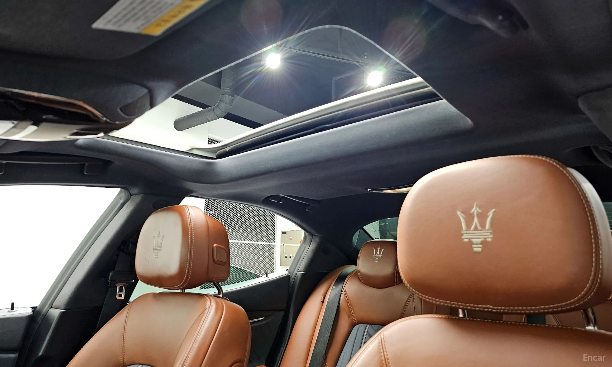 Maserati Ghibli превью 19