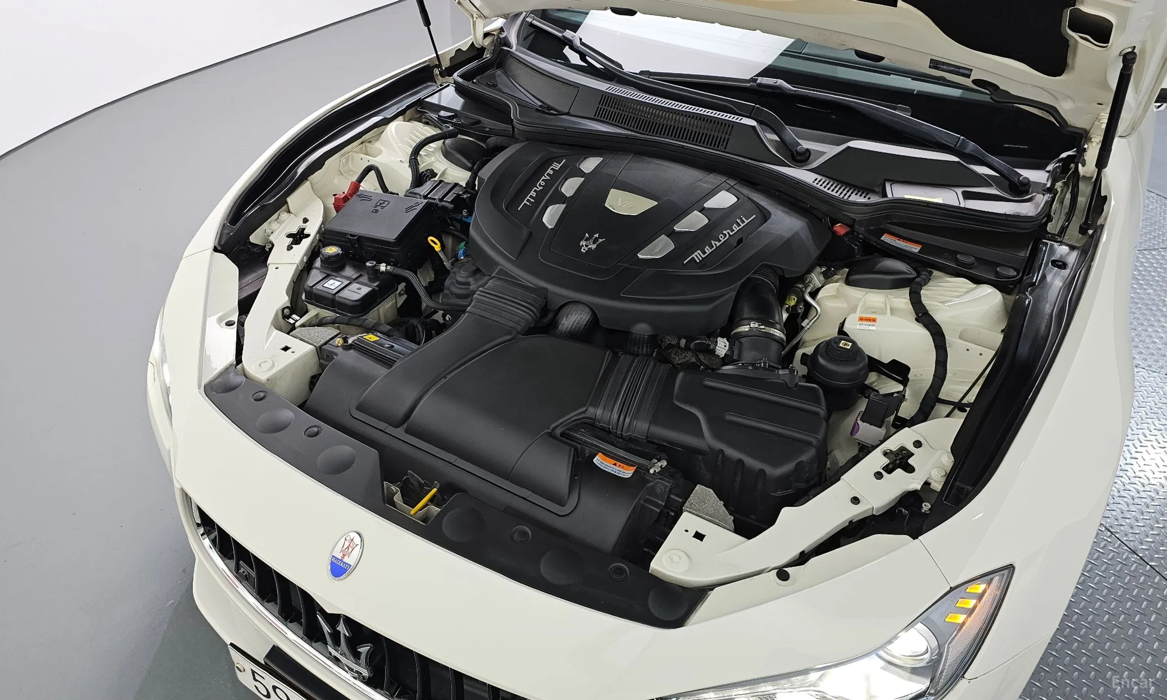 Maserati Ghibli превью 6
