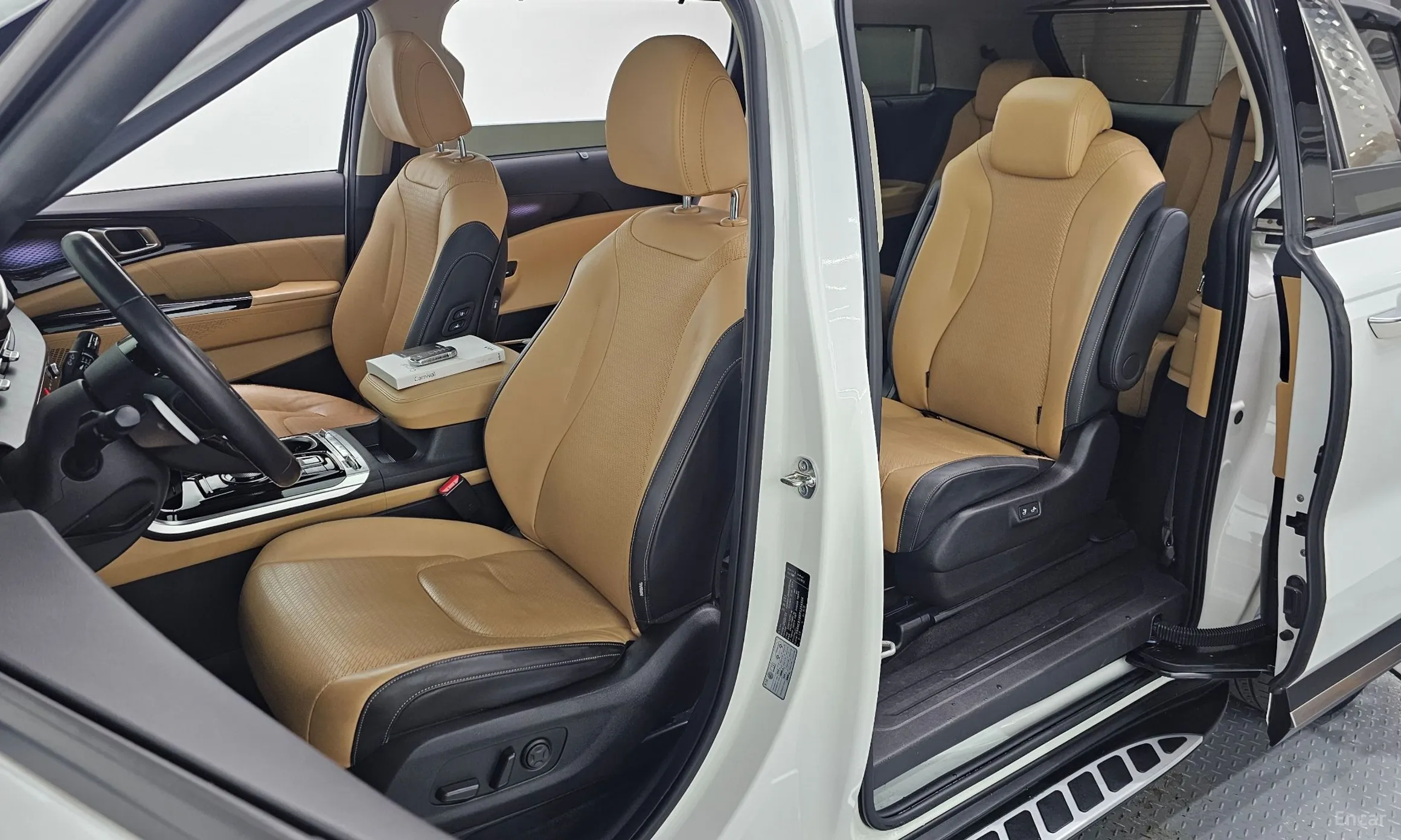 Kia Carnival Gen 4 превью 10