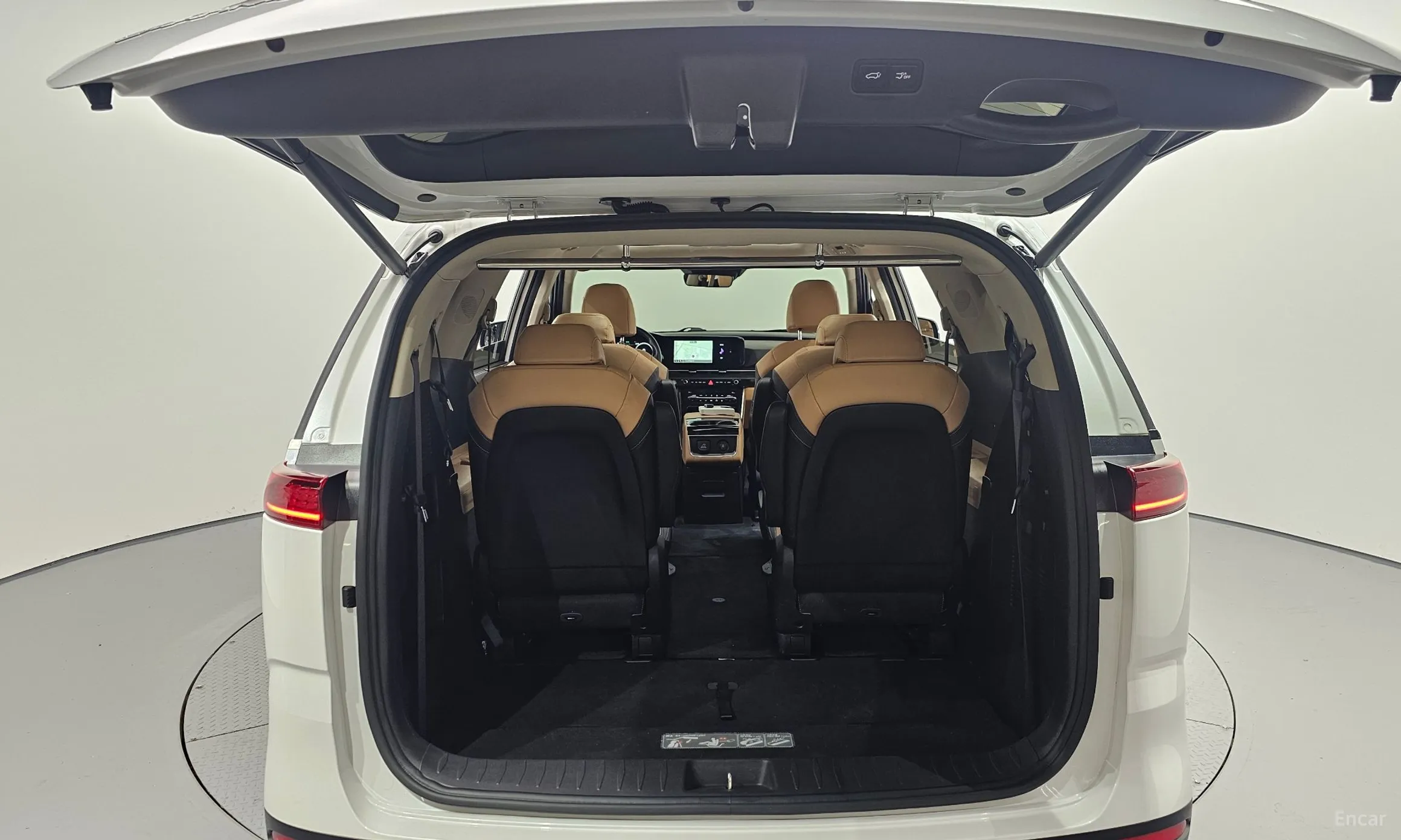 Kia Carnival Gen 4 превью 20