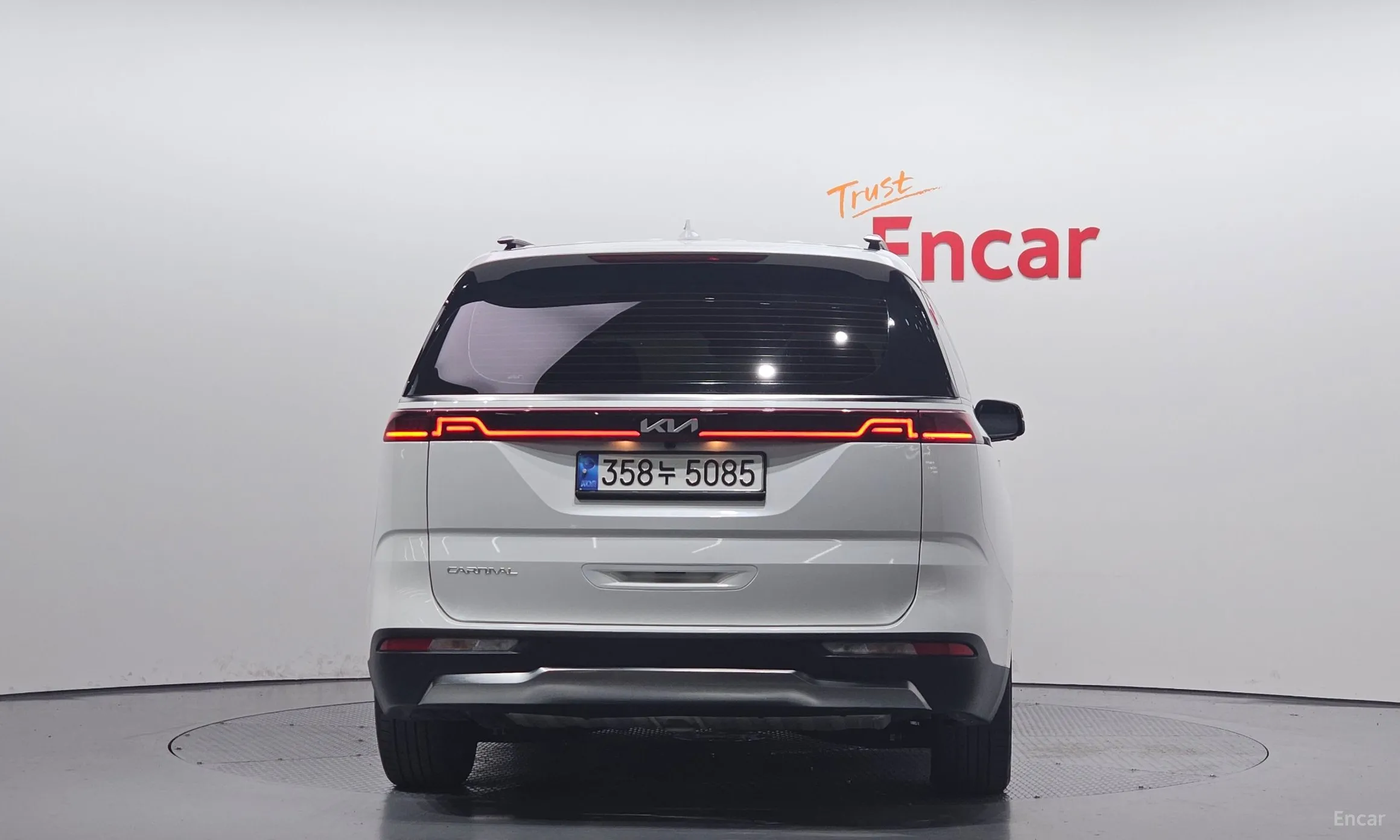 Kia Carnival Gen 4 превью 4