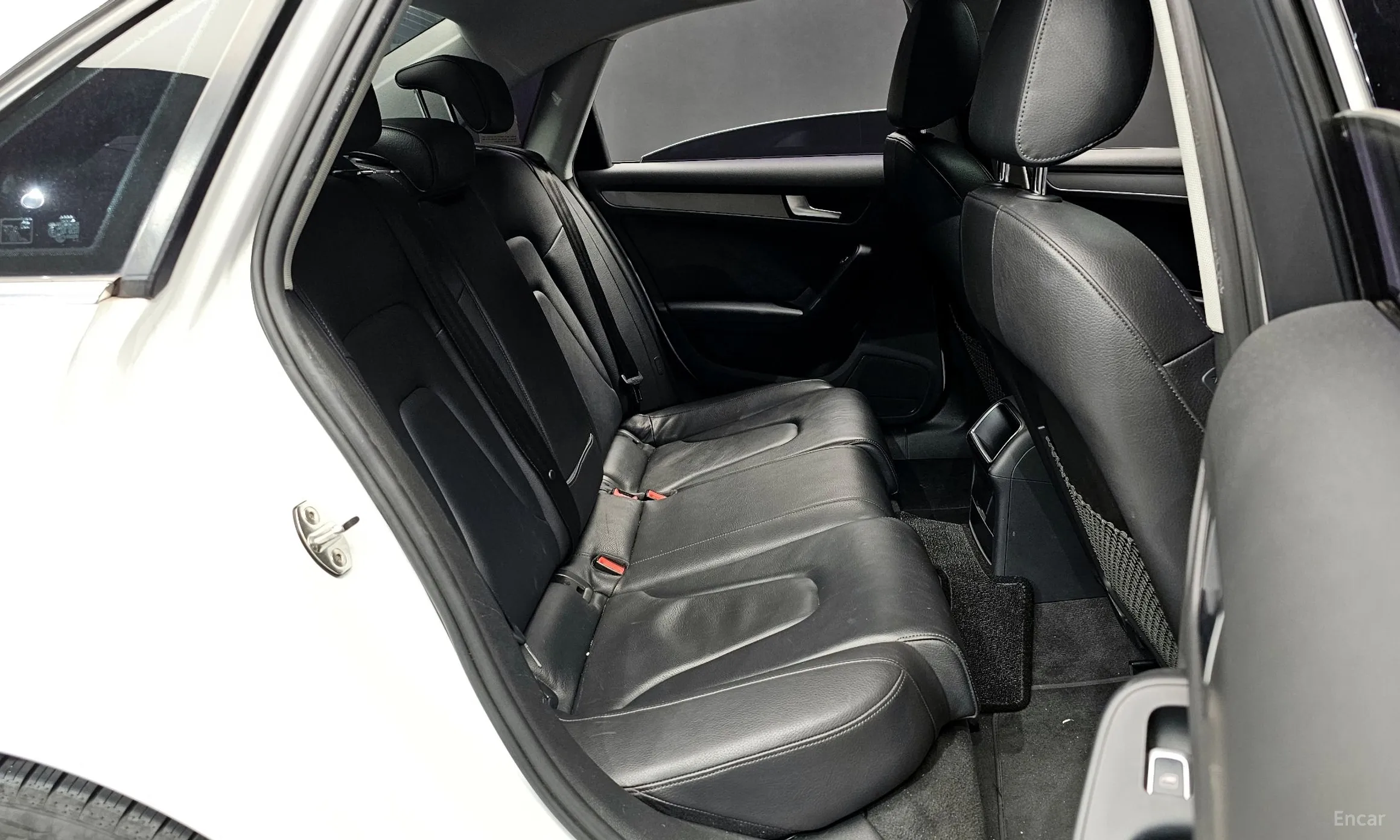 Audi New A4 превью 12
