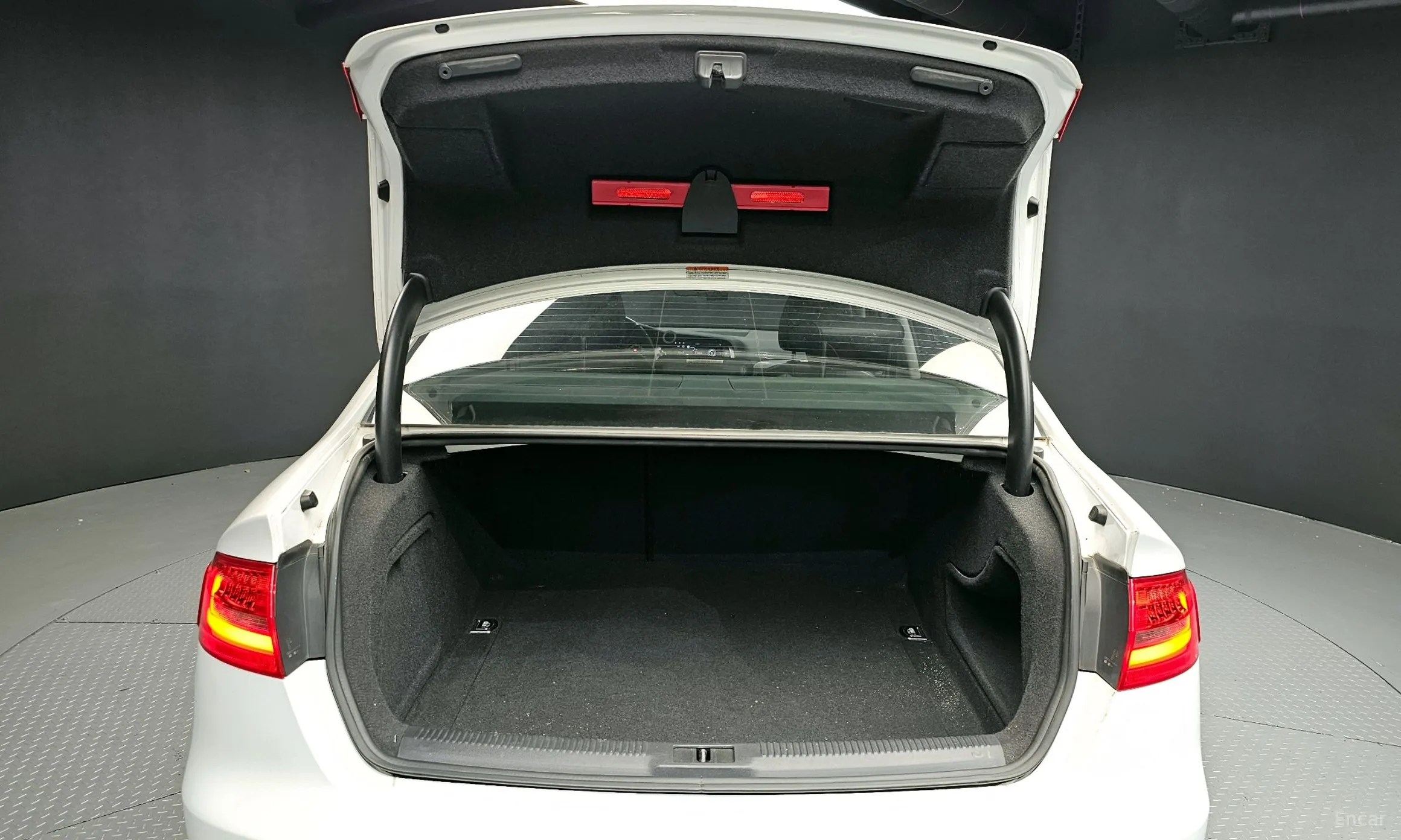 Audi New A4 превью 20