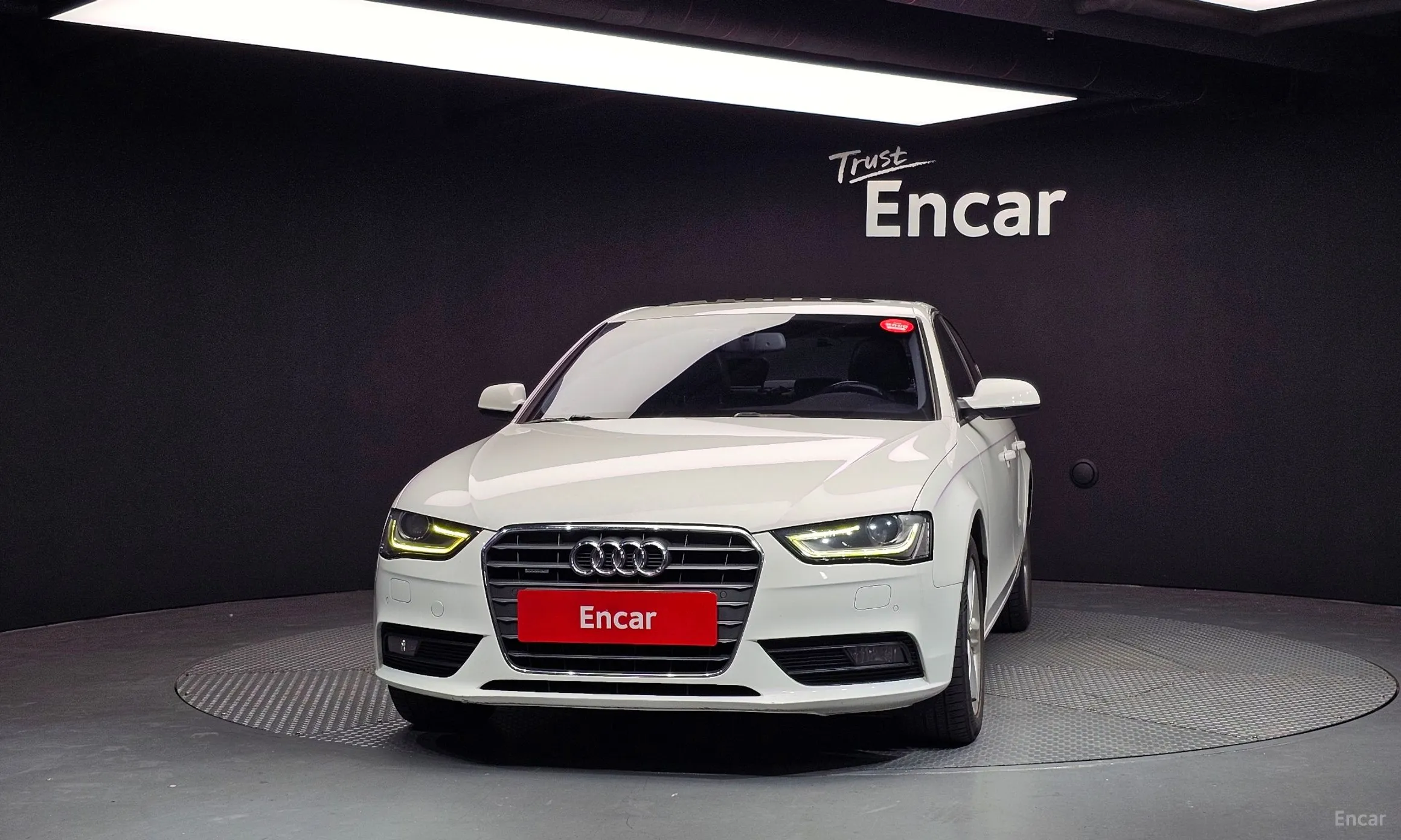 Audi New A4 превью 3