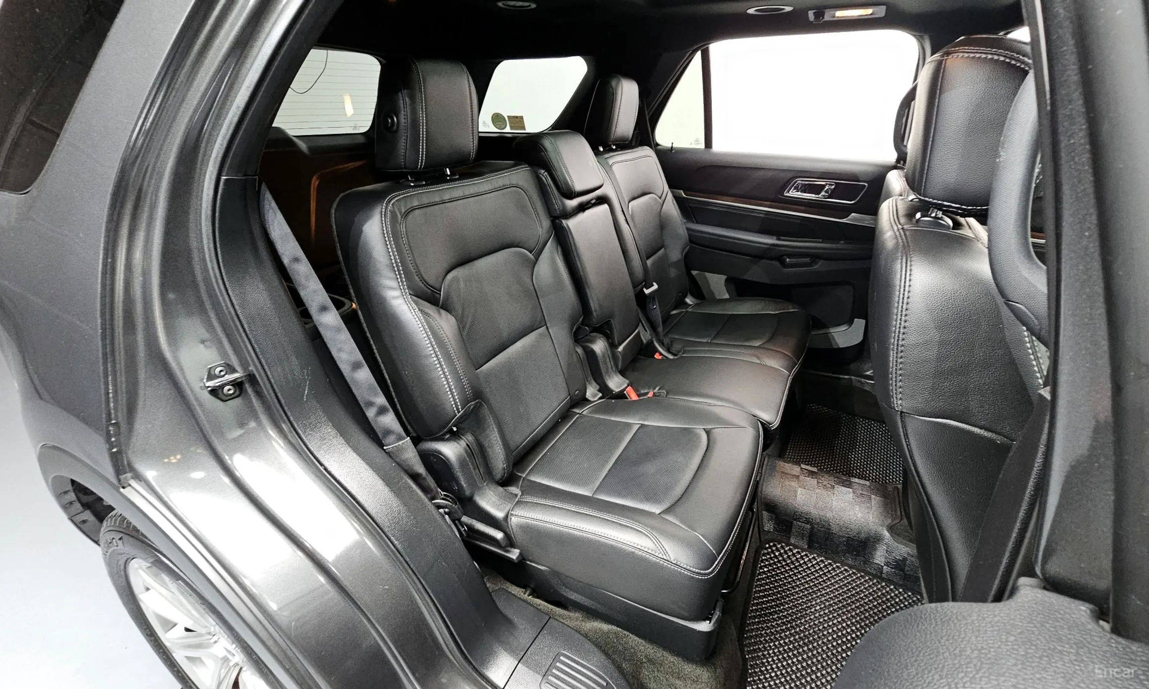 Ford Explorer превью 12