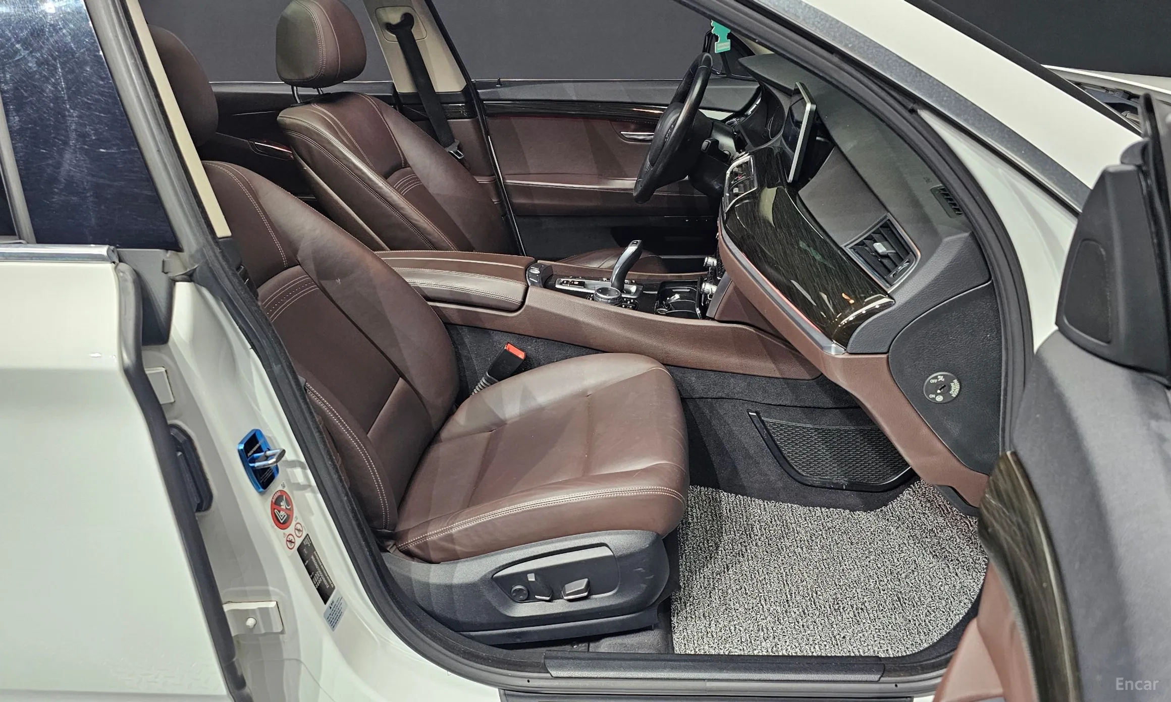 BMW 5 Series GT (F07) превью 10