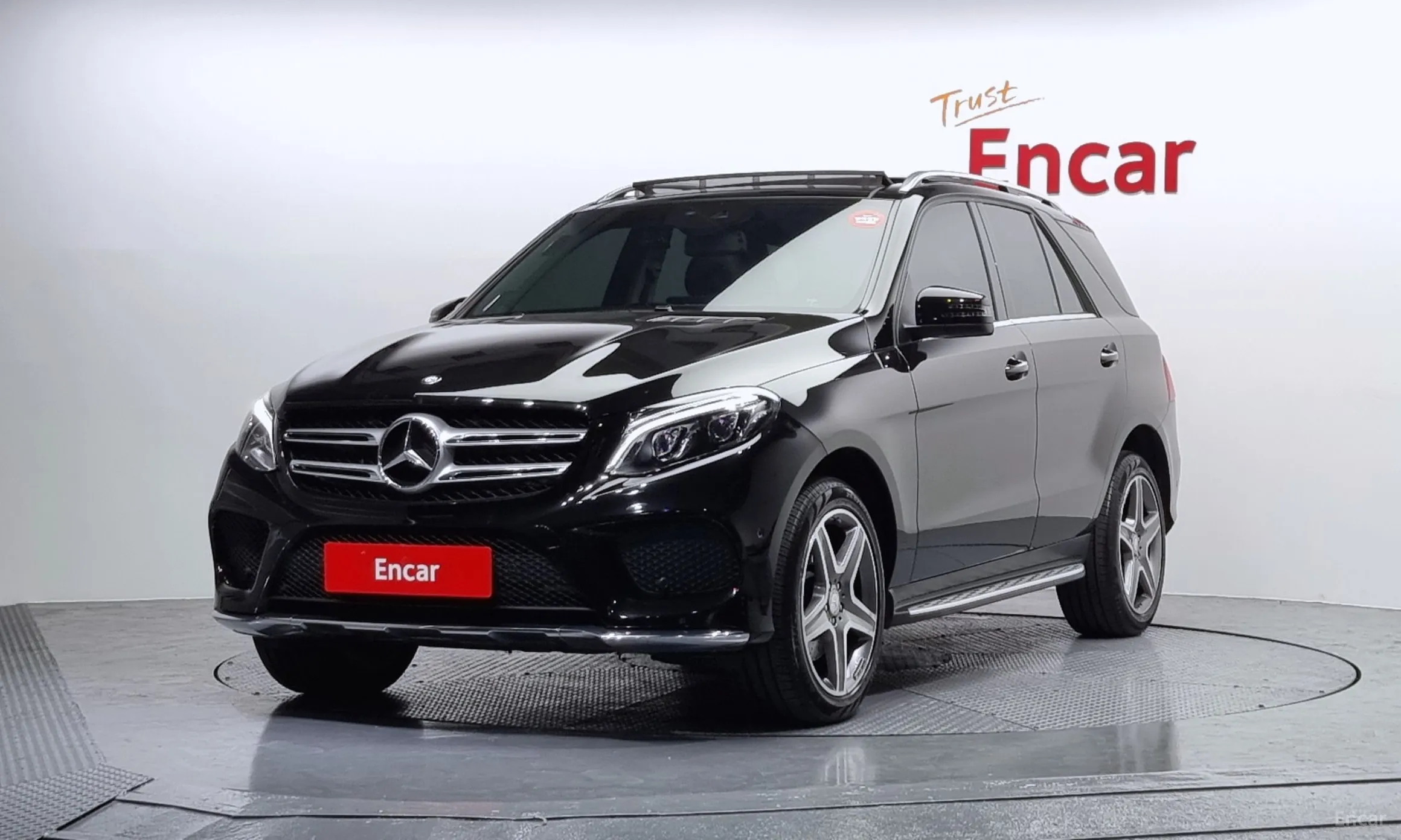 Mercedes Benz GLE-Class W166