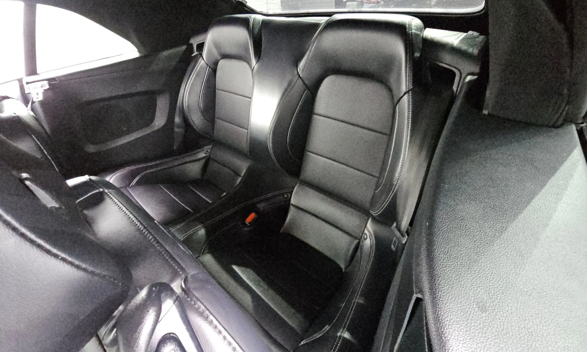 Ford Mustang превью 12