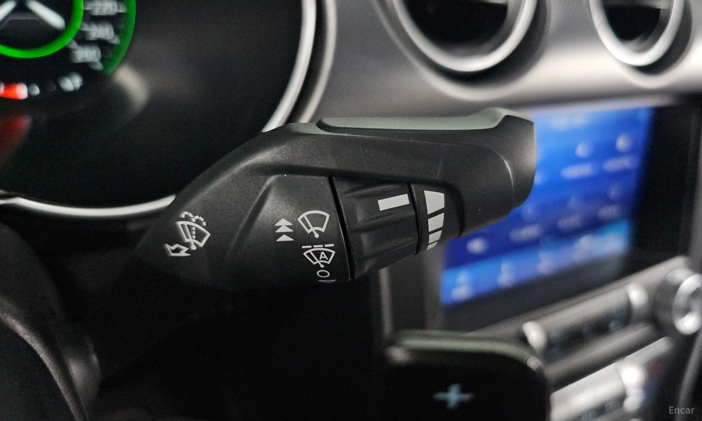 Ford Mustang превью 17