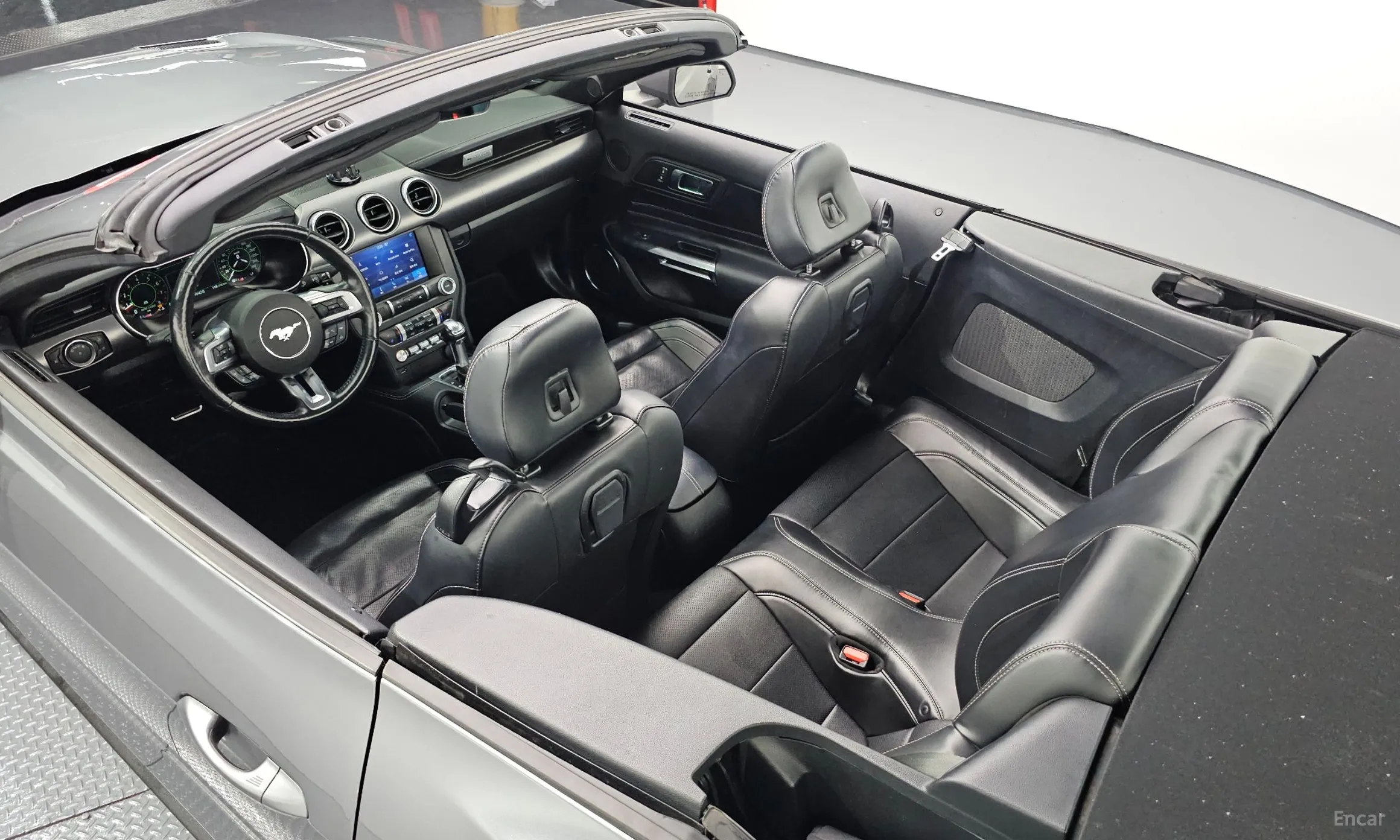 Ford Mustang превью 20