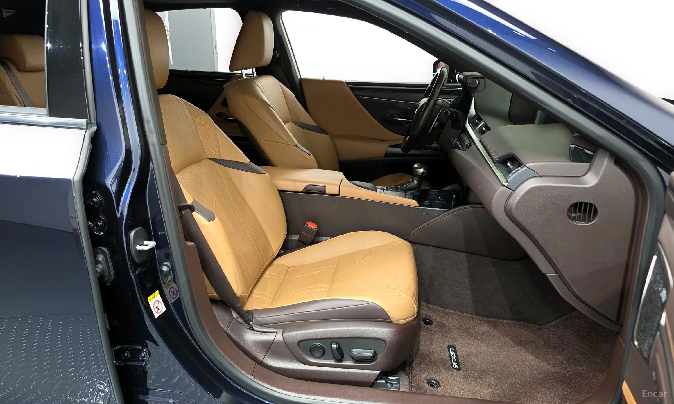 Lexus ES300h 7th Generation превью 11