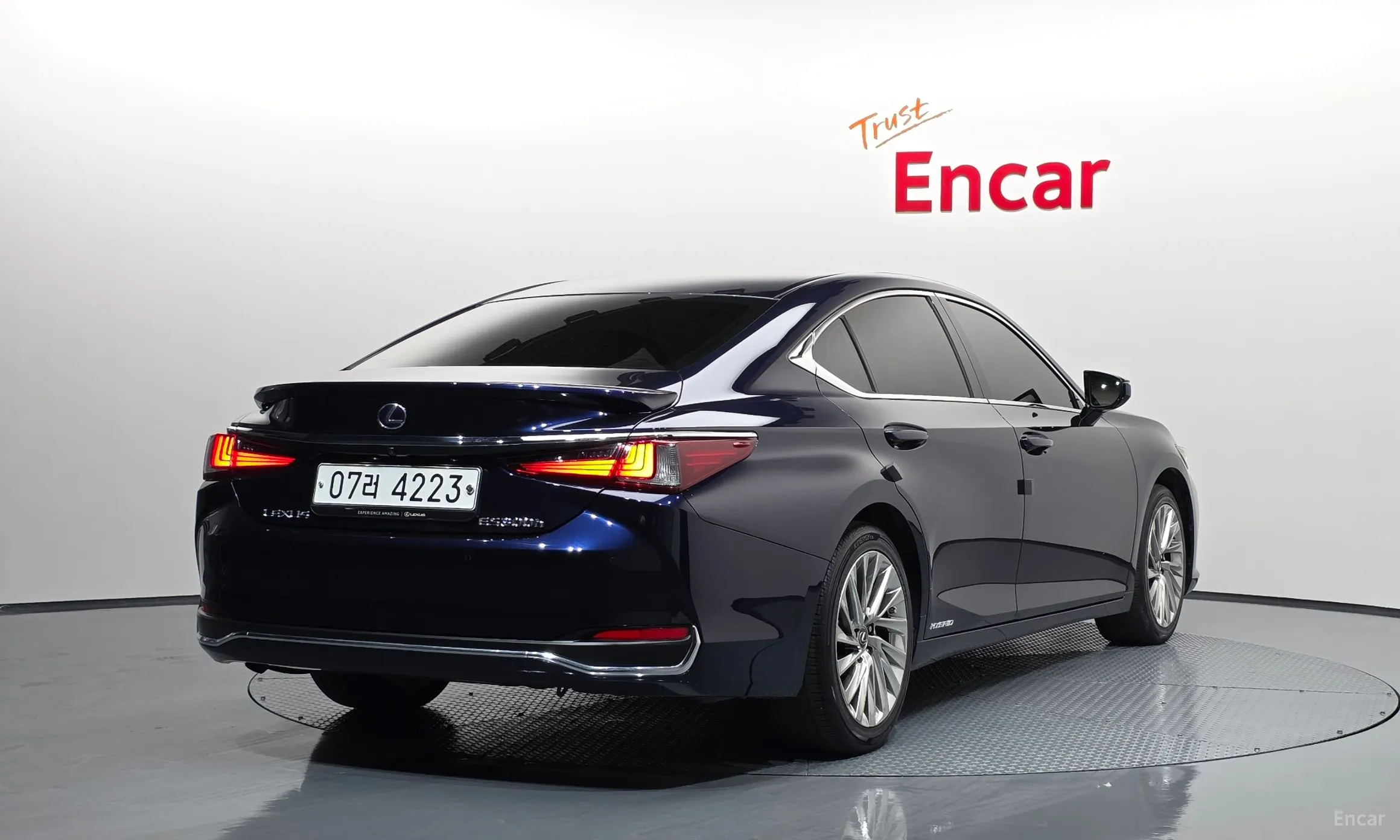 Lexus ES300h 7th Generation