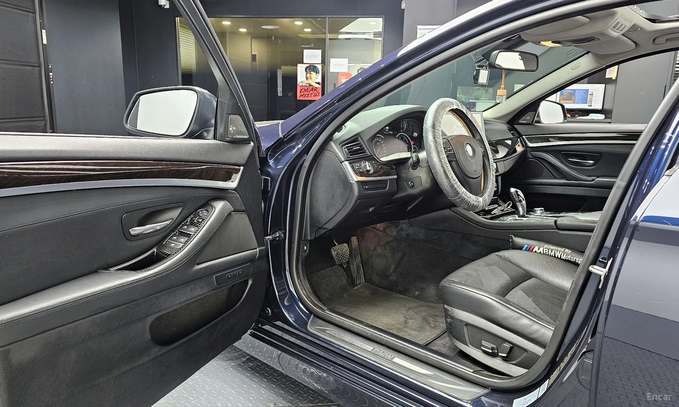 BMW 5 Series (F10) превью 11