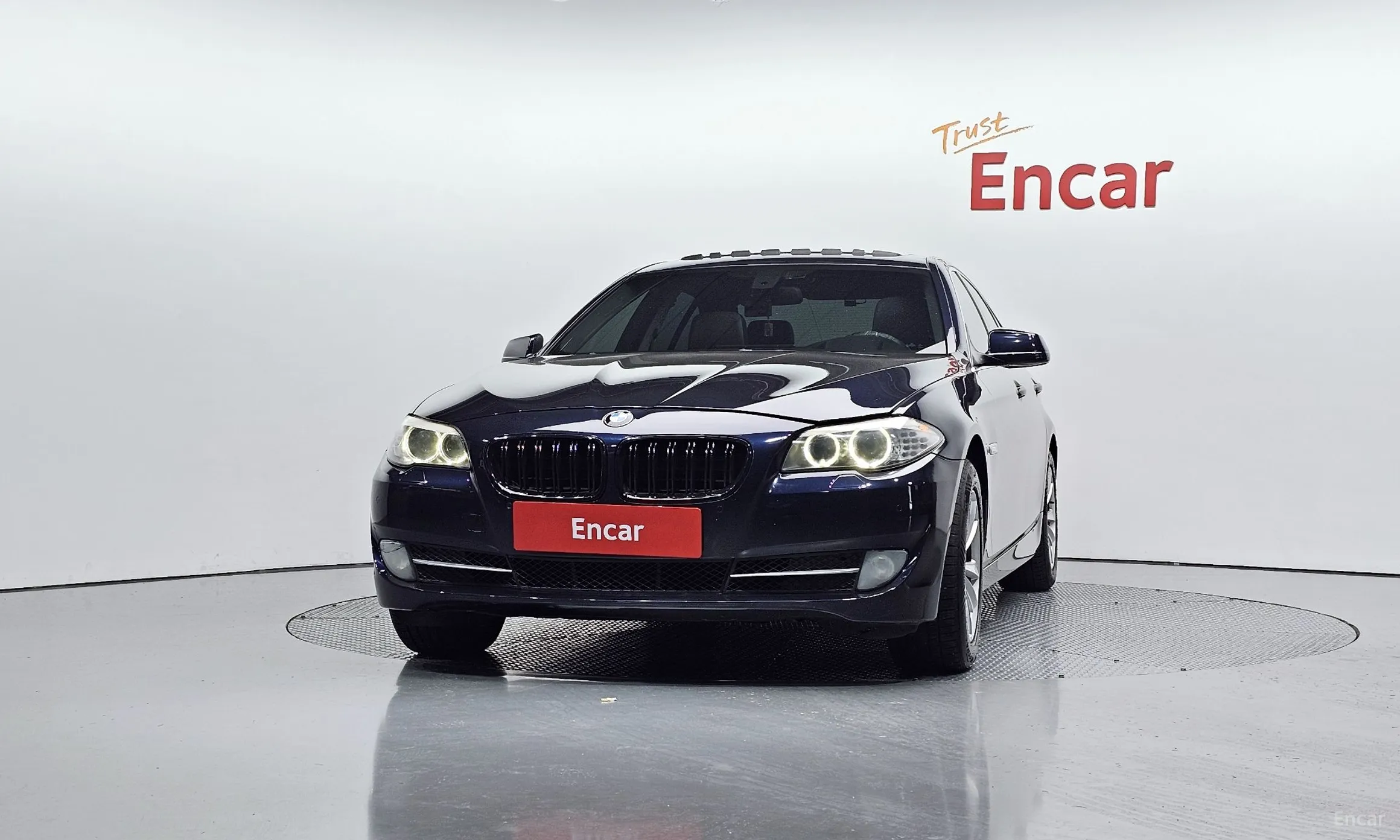 BMW 5 Series (F10) превью 3