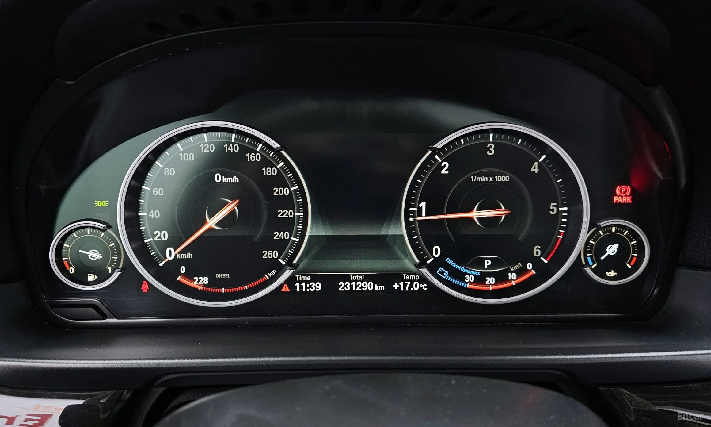 BMW 5 Series (F10) превью 8