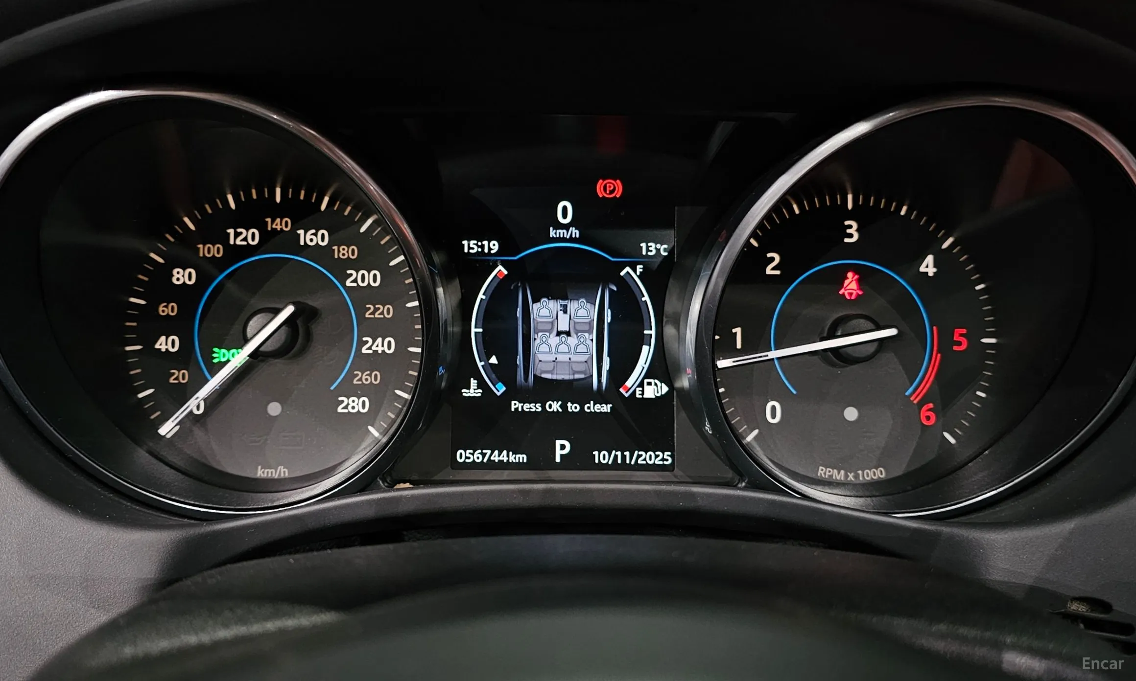 Jaguar XE превью 8
