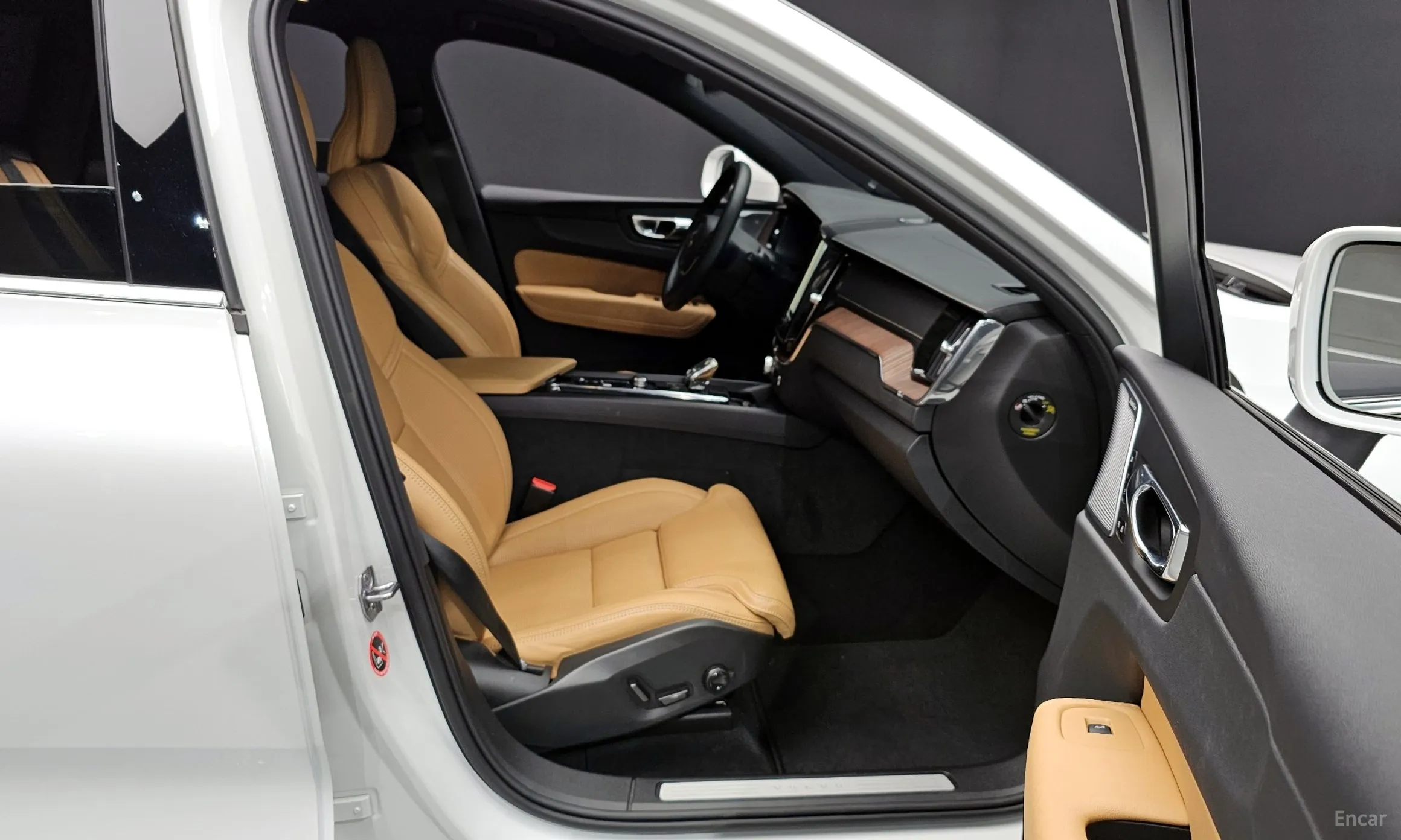 Volvo XC60 Gen 2 превью 11