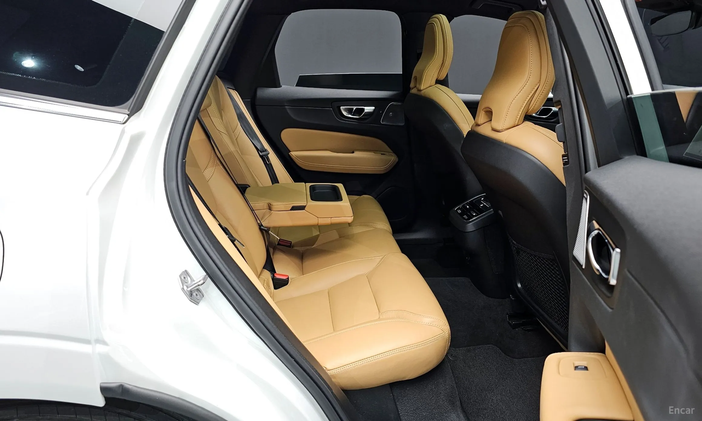 Volvo XC60 Gen 2 превью 12