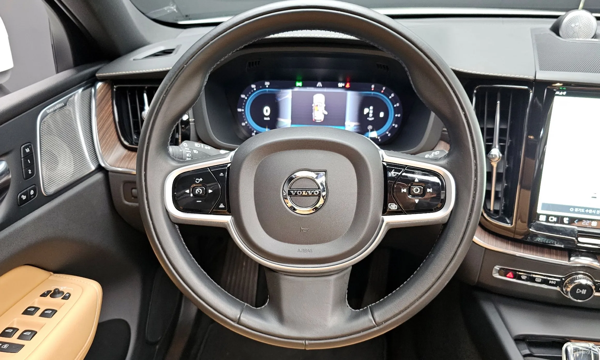 Volvo XC60 Gen 2 превью 13