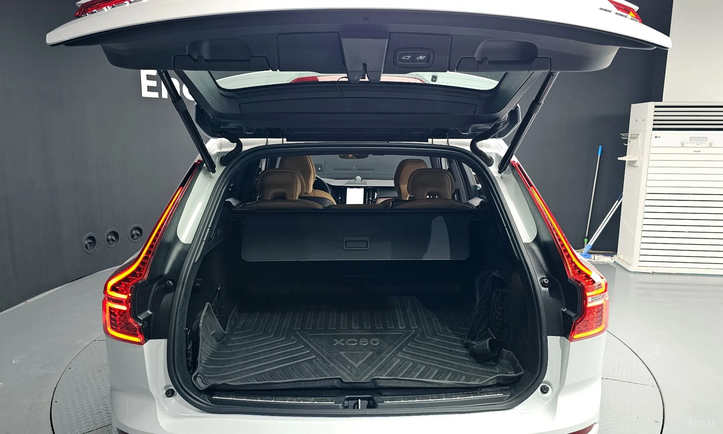 Volvo XC60 Gen 2 превью 20