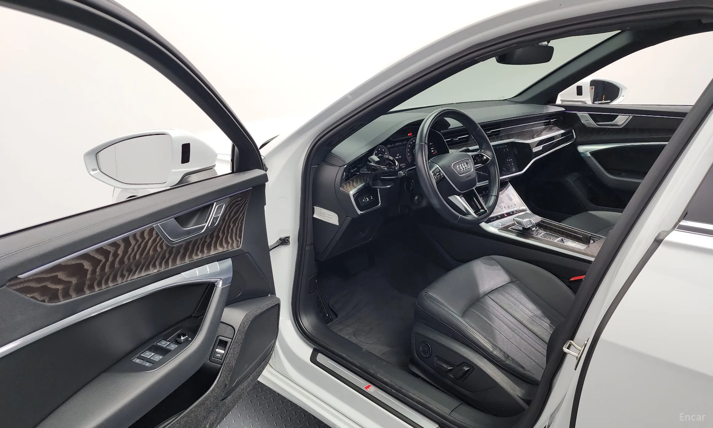 Audi A6 (C8) превью 10