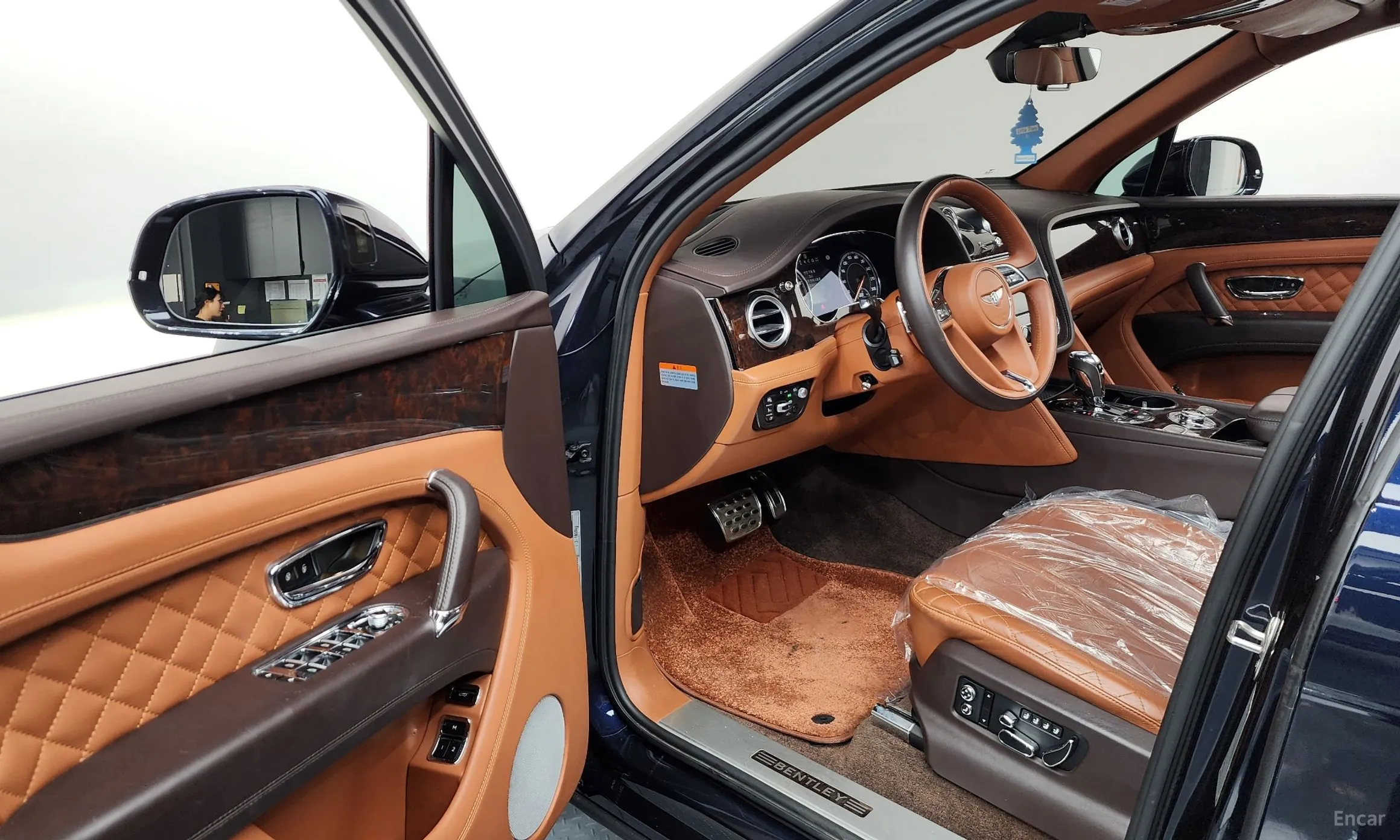 Bentley Bentayga превью 10