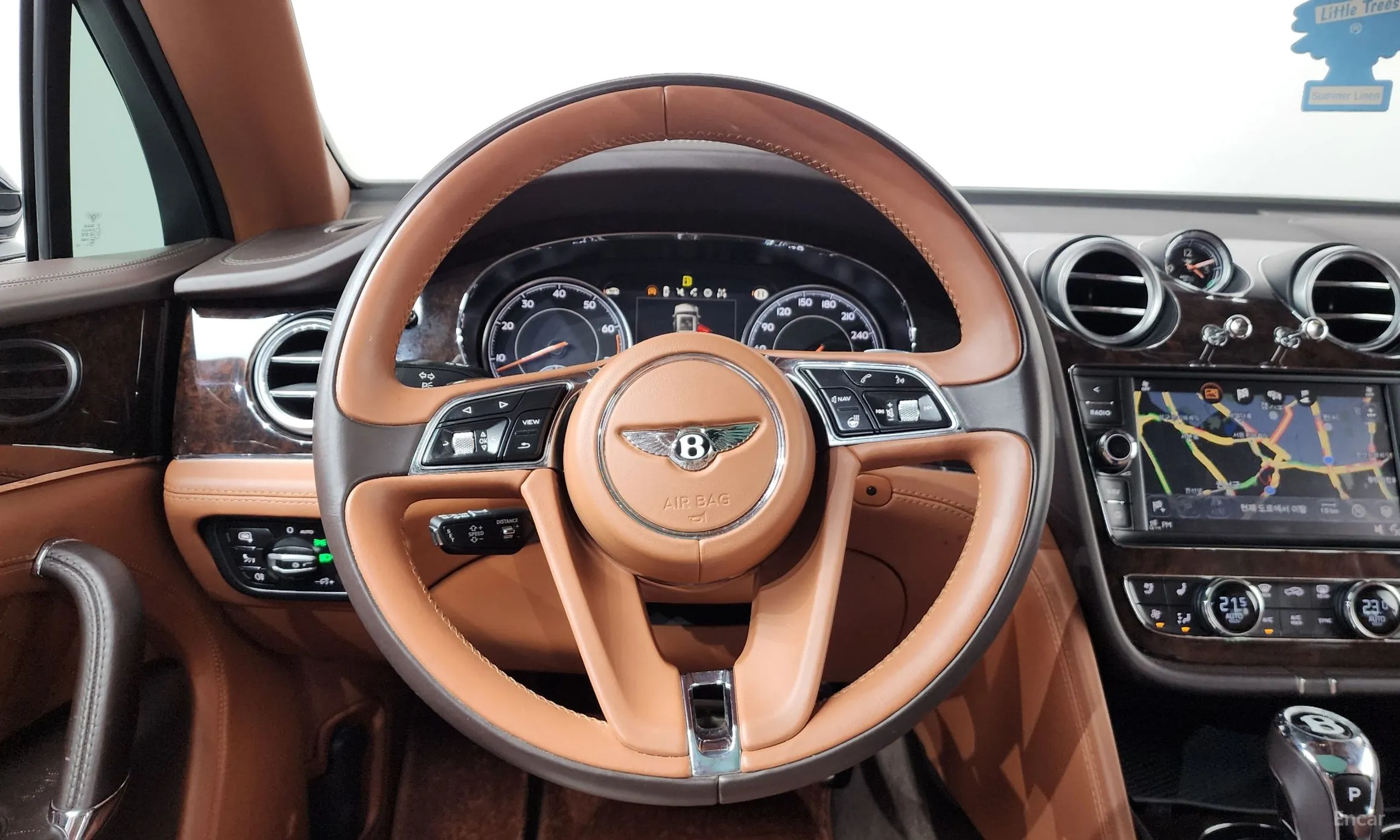 Bentley Bentayga превью 13