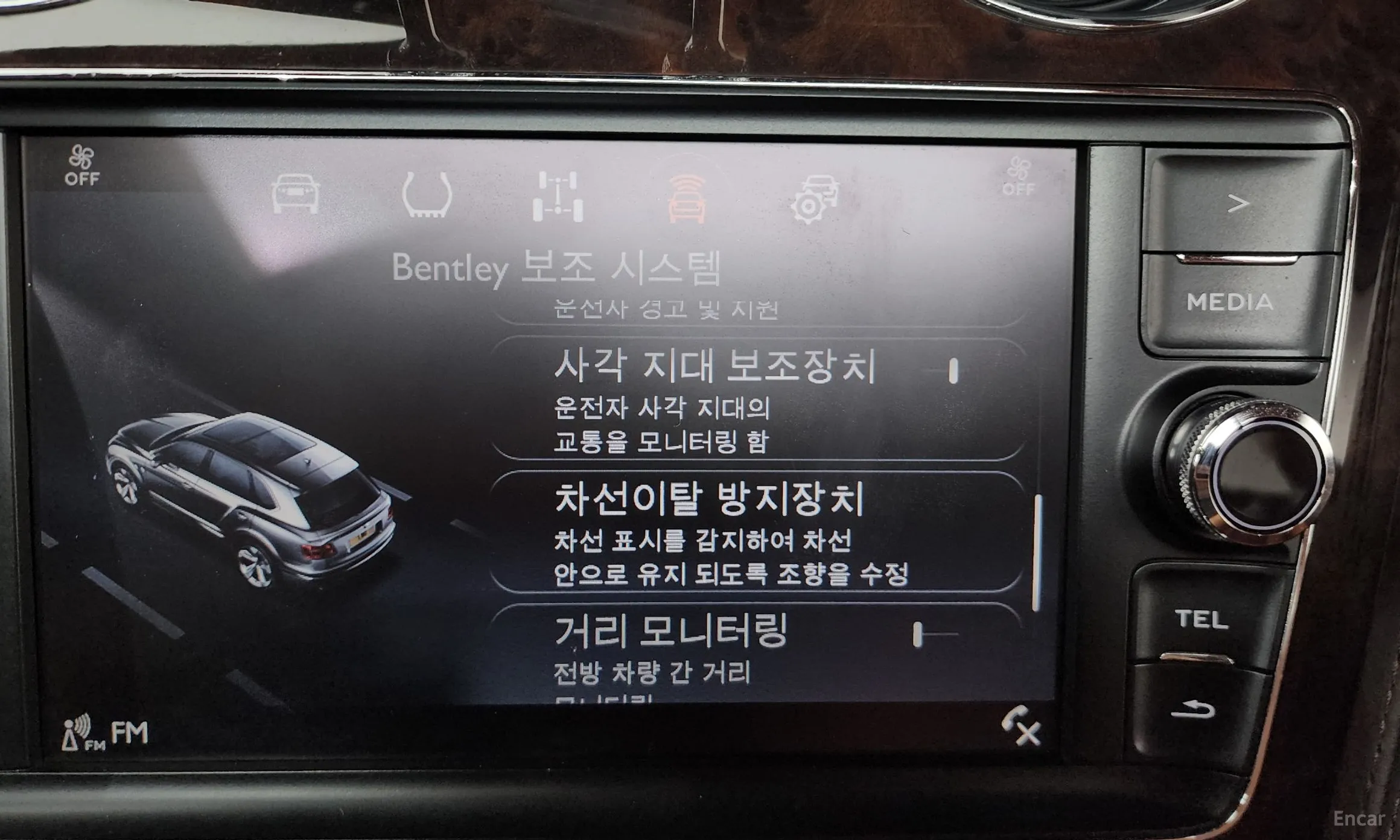 Bentley Bentayga превью 16