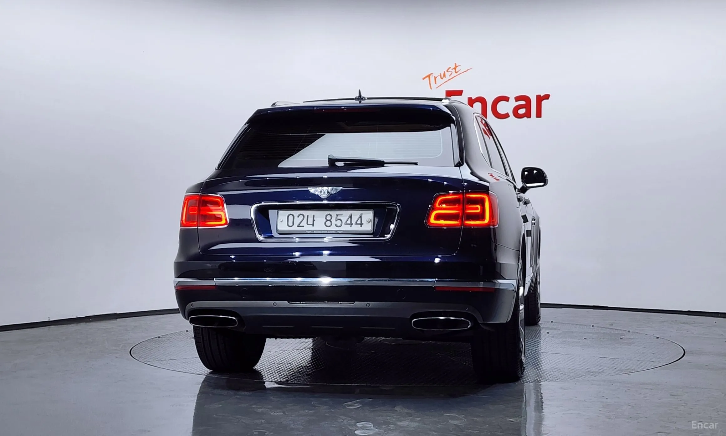 Bentley Bentayga превью 4