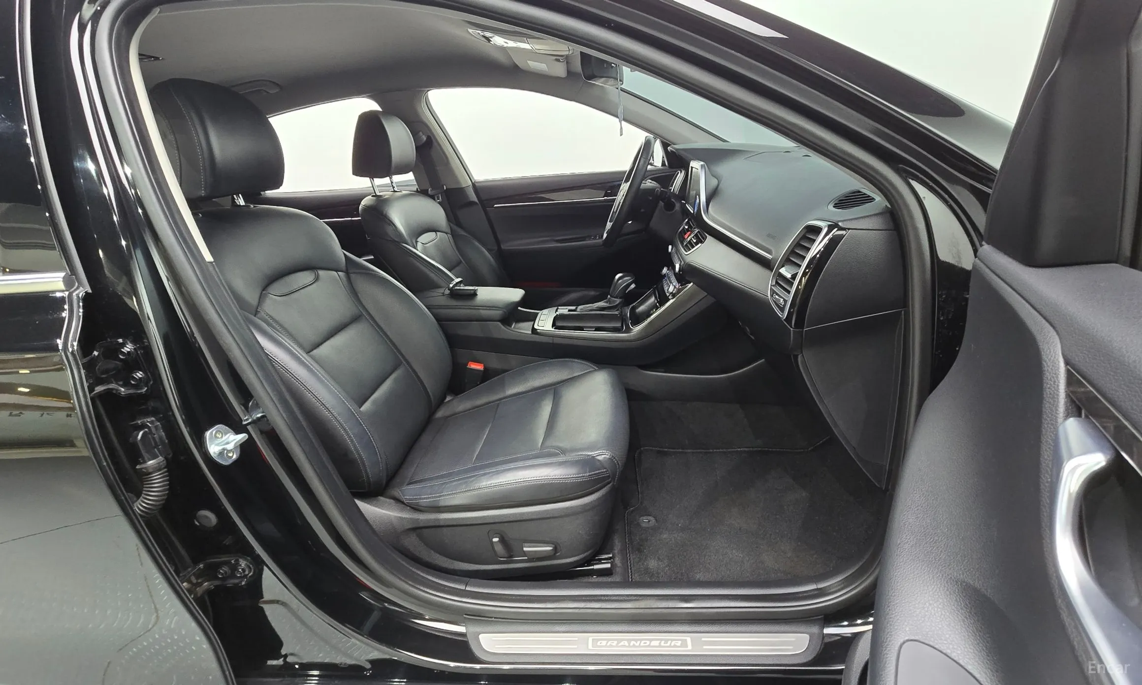 Hyundai Grandeur IG превью 11
