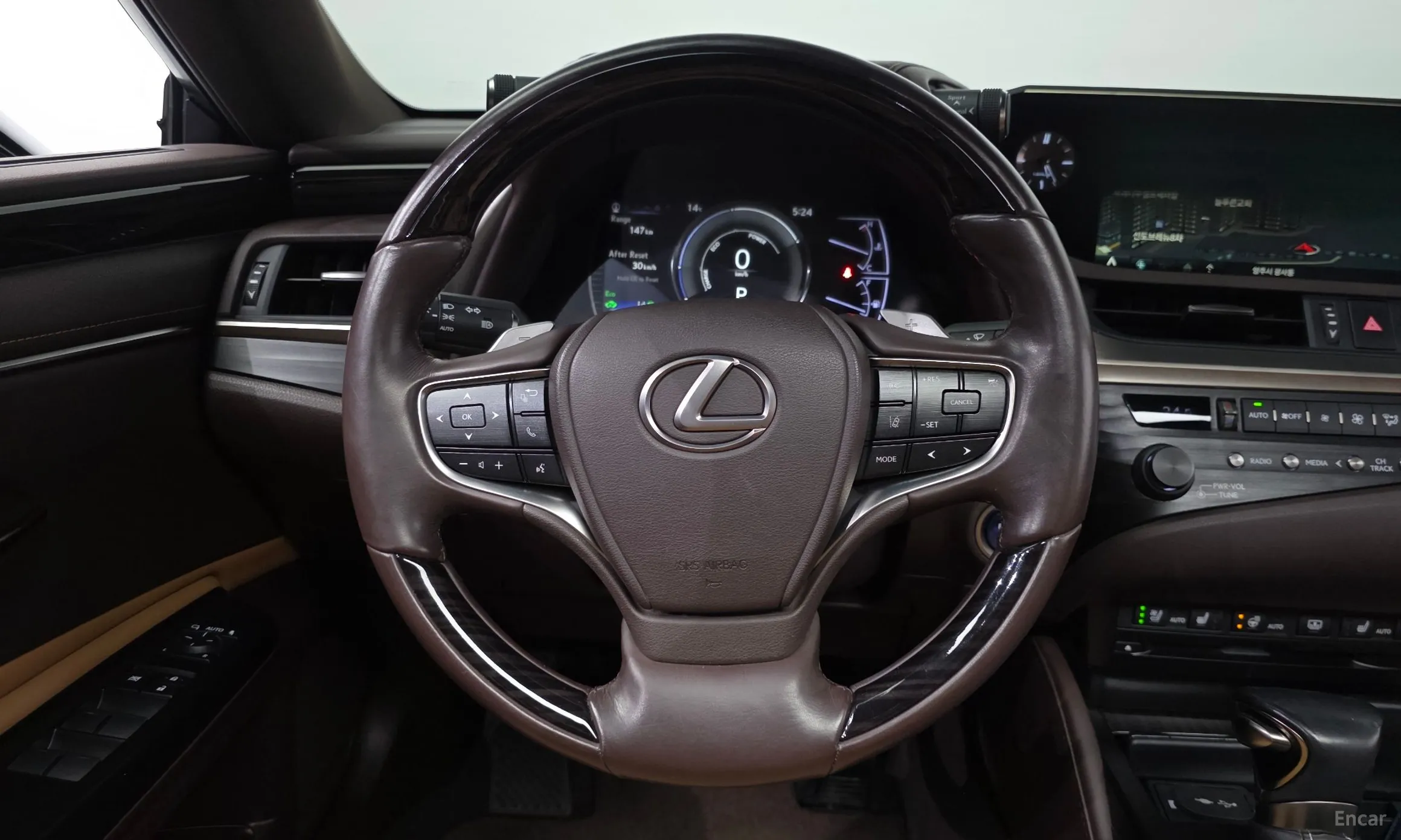 Lexus ES300h 7th Generation превью 13