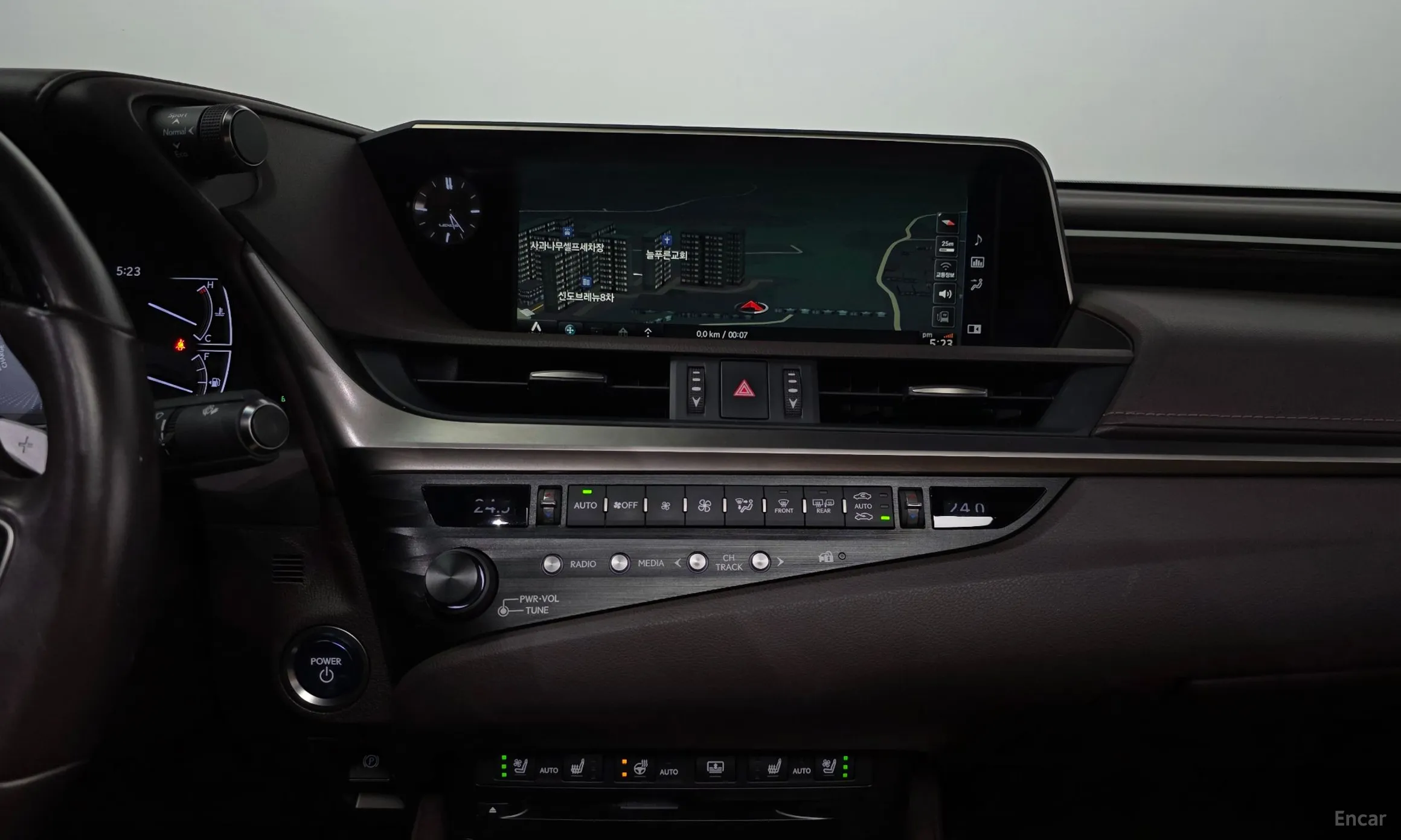 Lexus ES300h 7th Generation превью 14