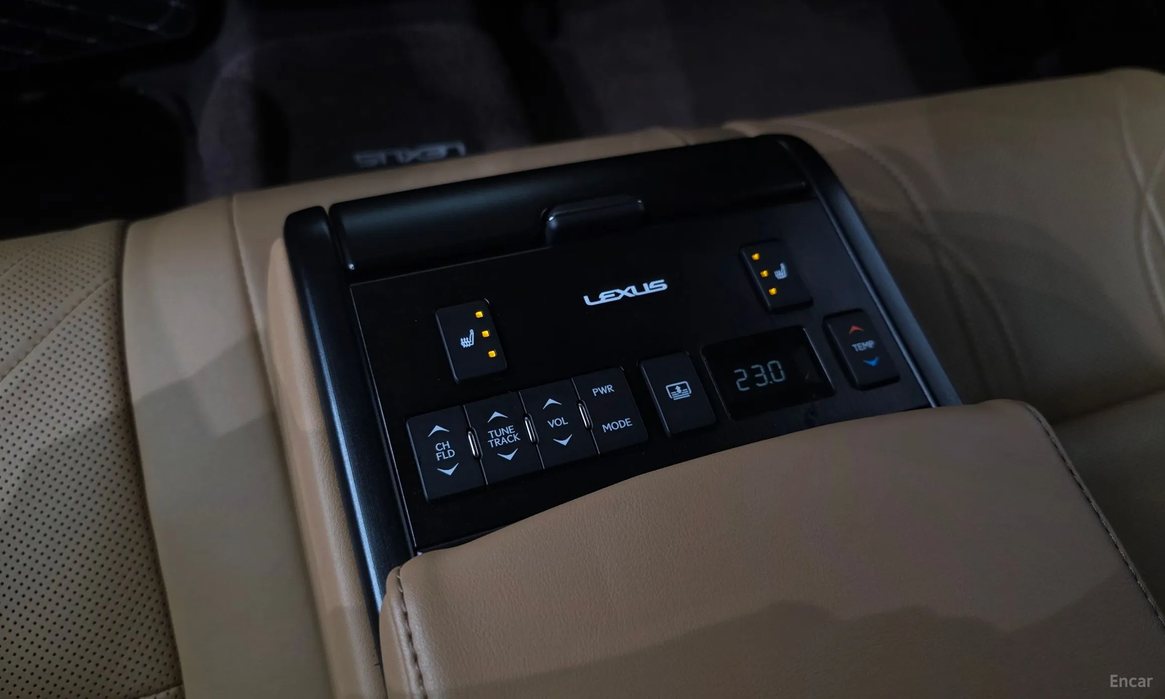 Lexus ES300h 7th Generation превью 18