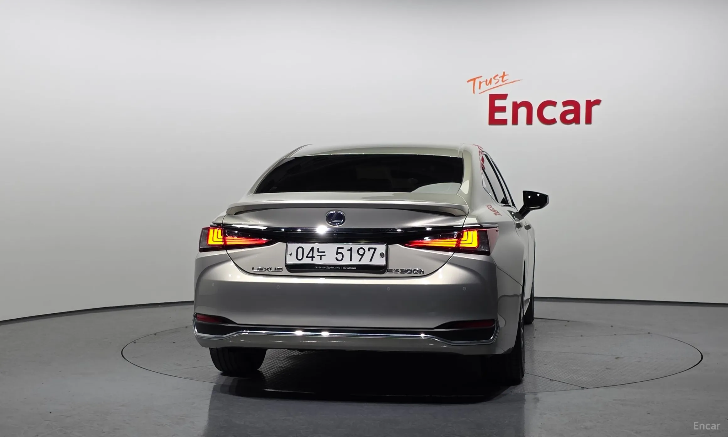 Lexus ES300h 7th Generation превью 4