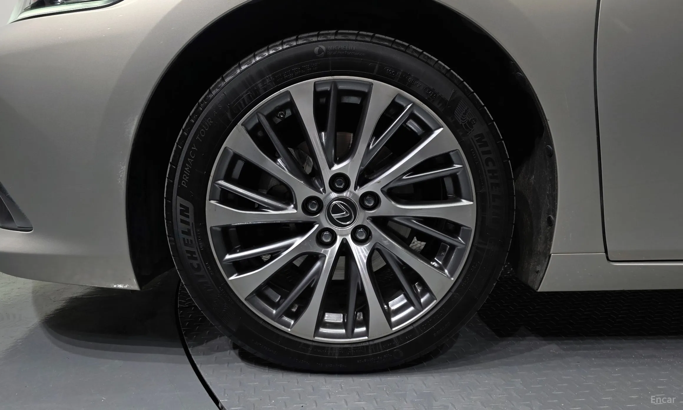Lexus ES300h 7th Generation превью 5