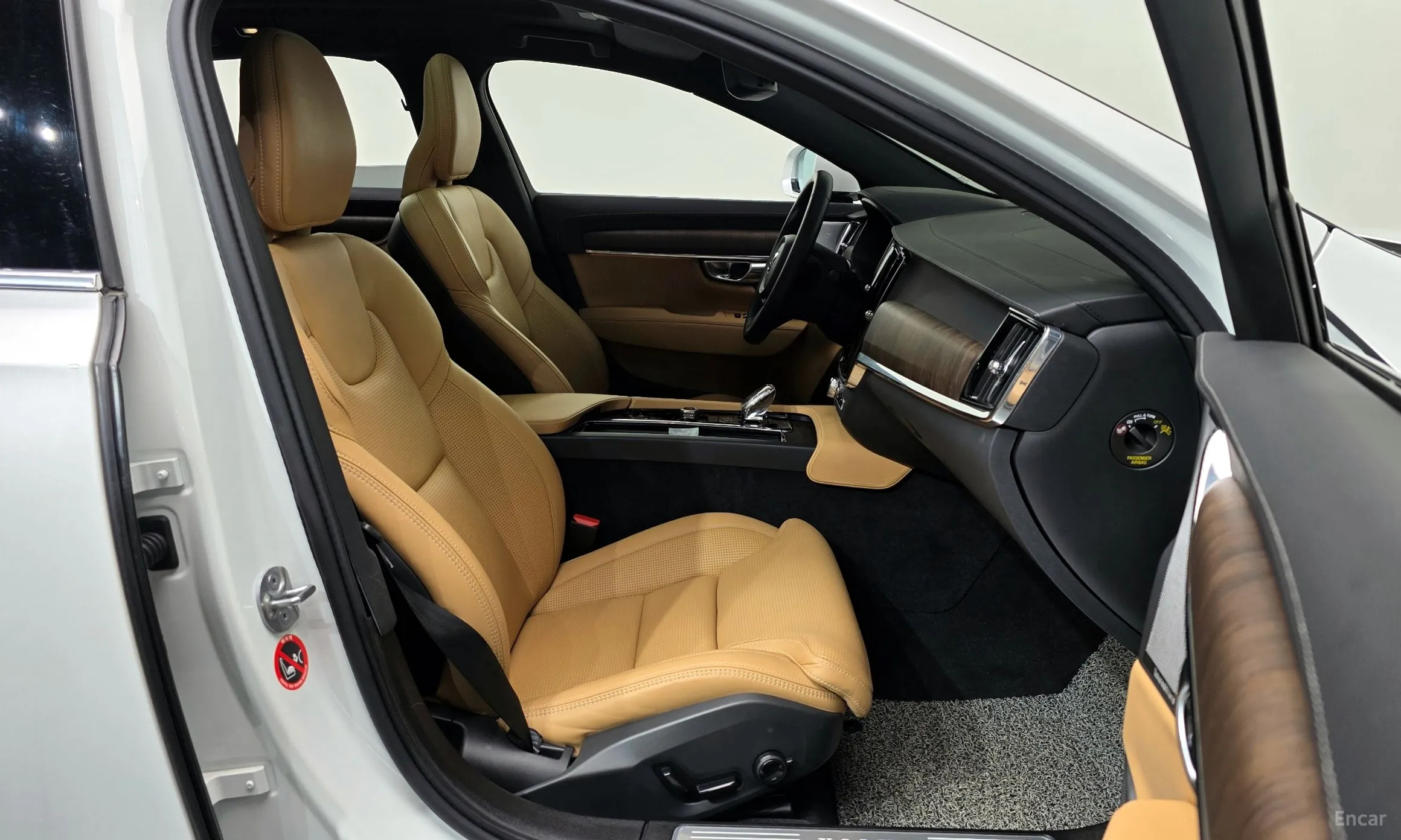 Volvo S90 превью 11