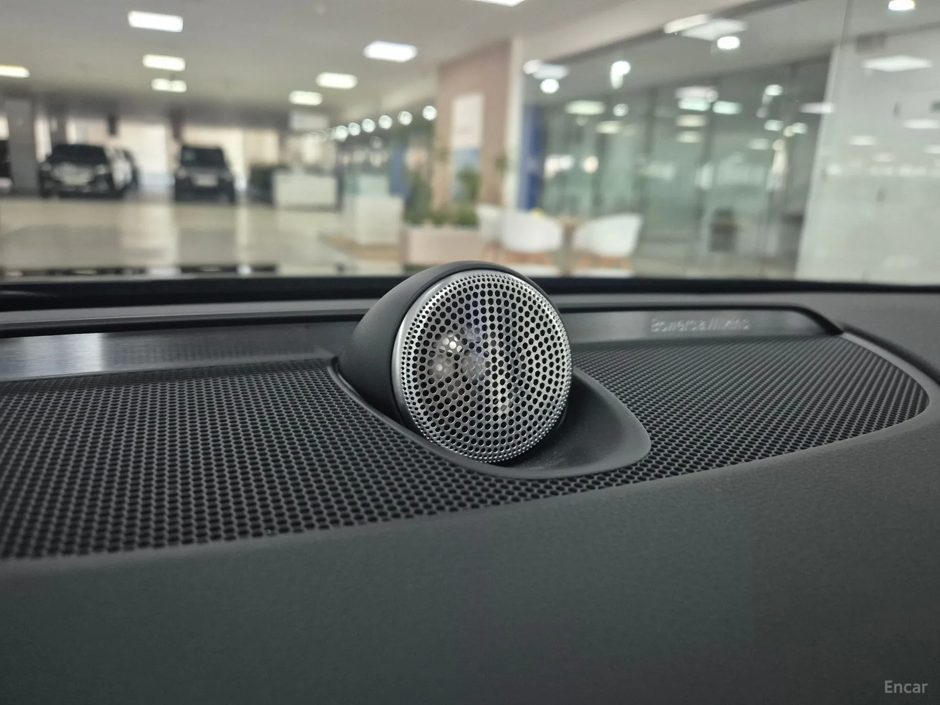 Volvo S90 превью 15