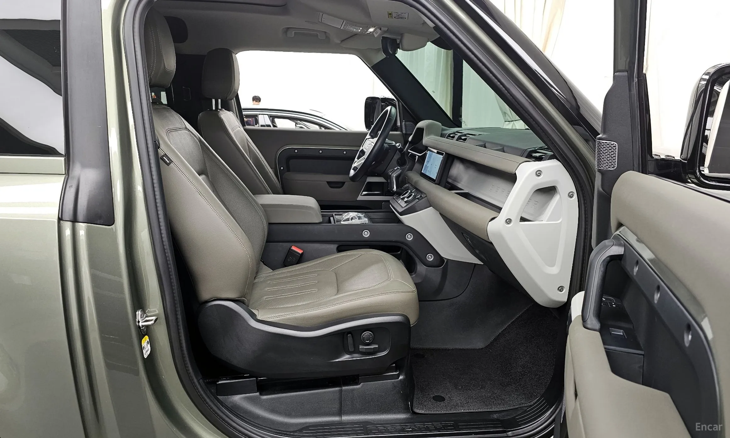Land Rover Defender (L663) превью 11