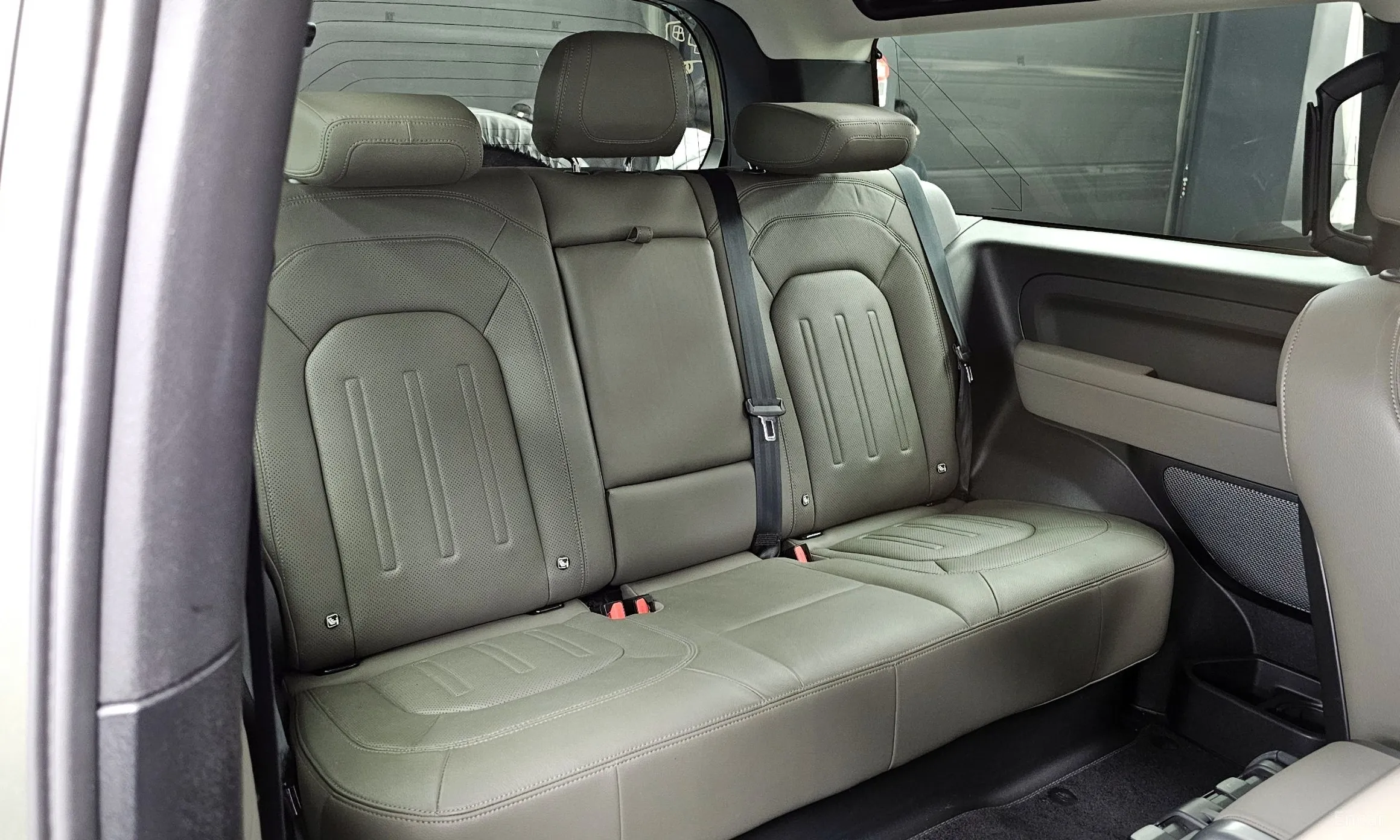 Land Rover Defender (L663) превью 12