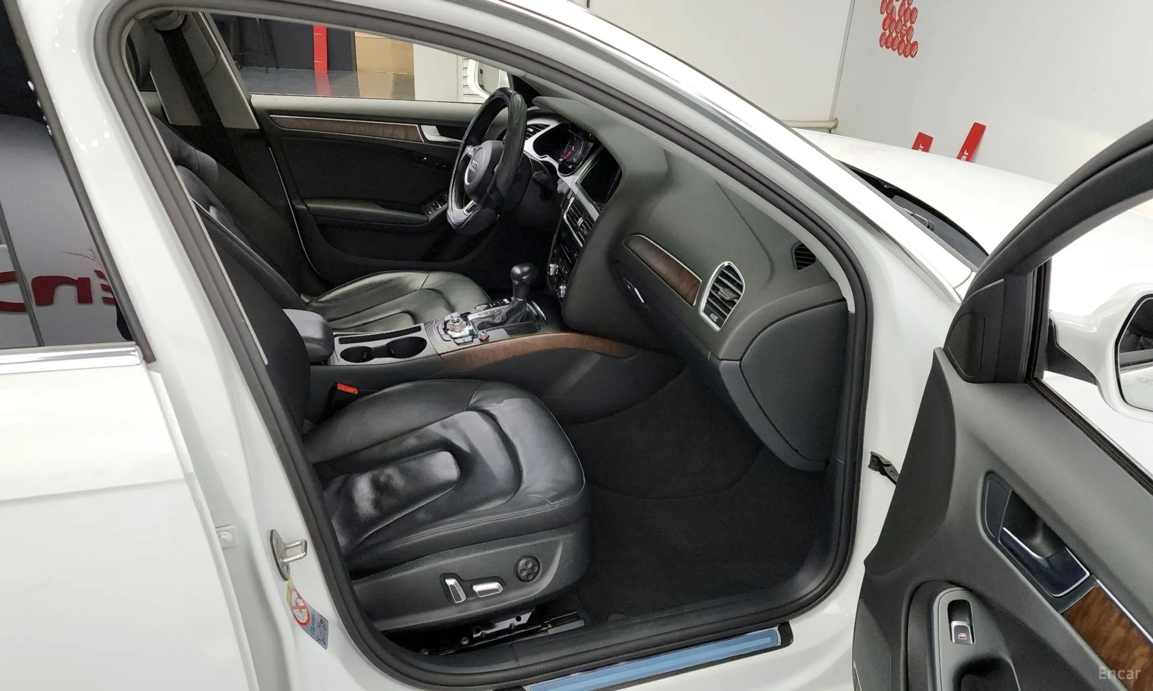 Audi New A4 превью 12