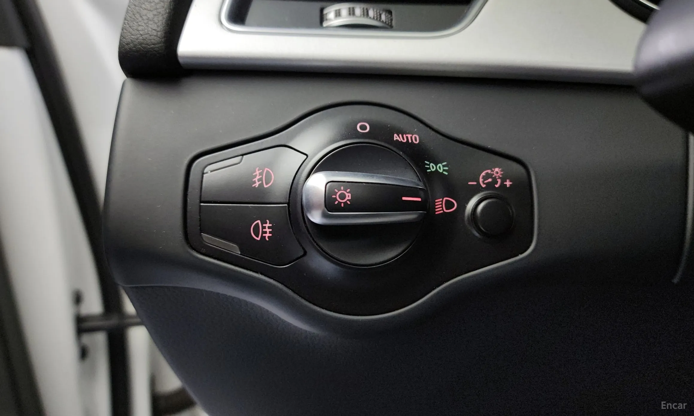 Audi New A4 превью 14