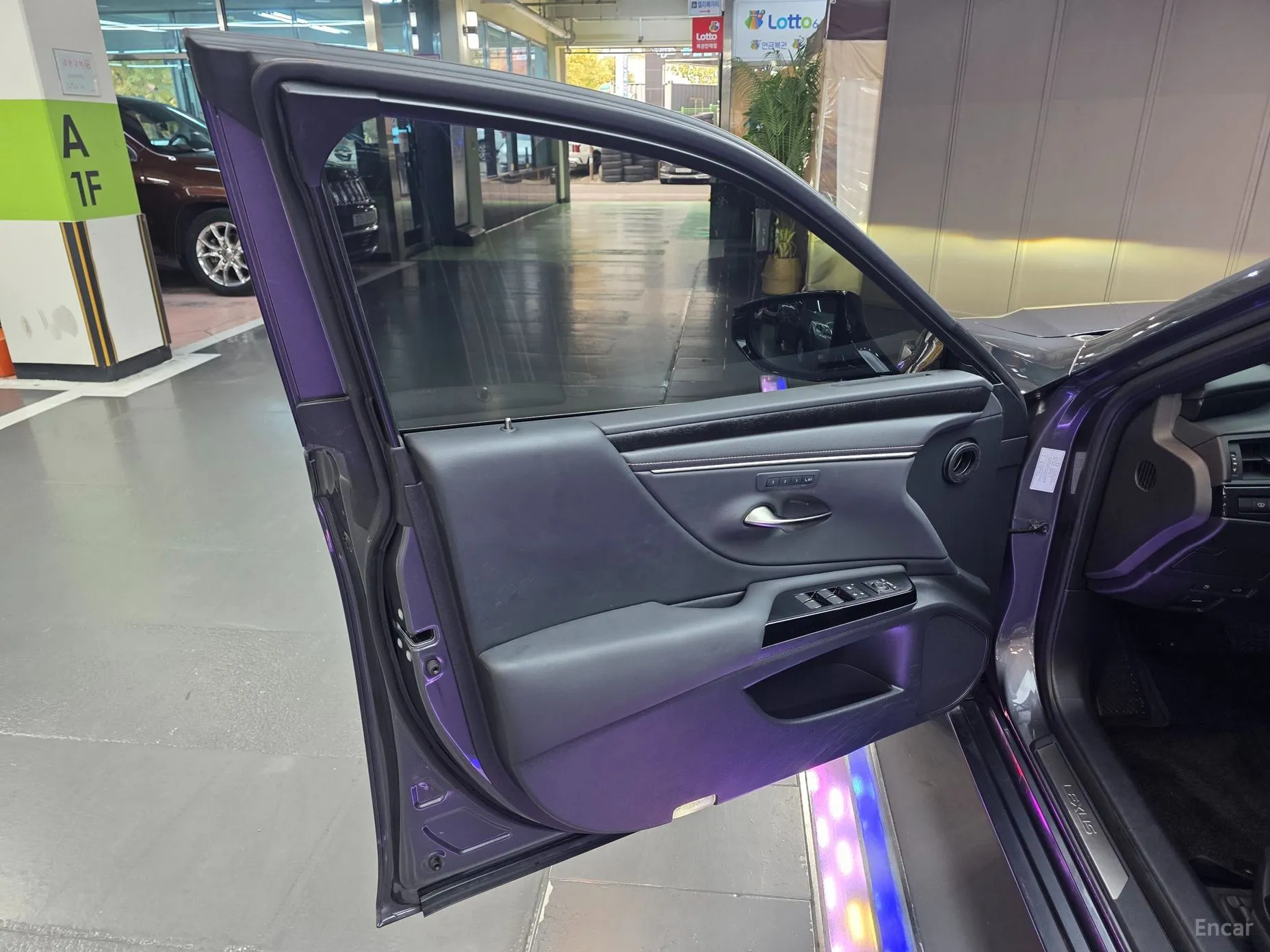 Lexus ES300h 7th Generation превью 13