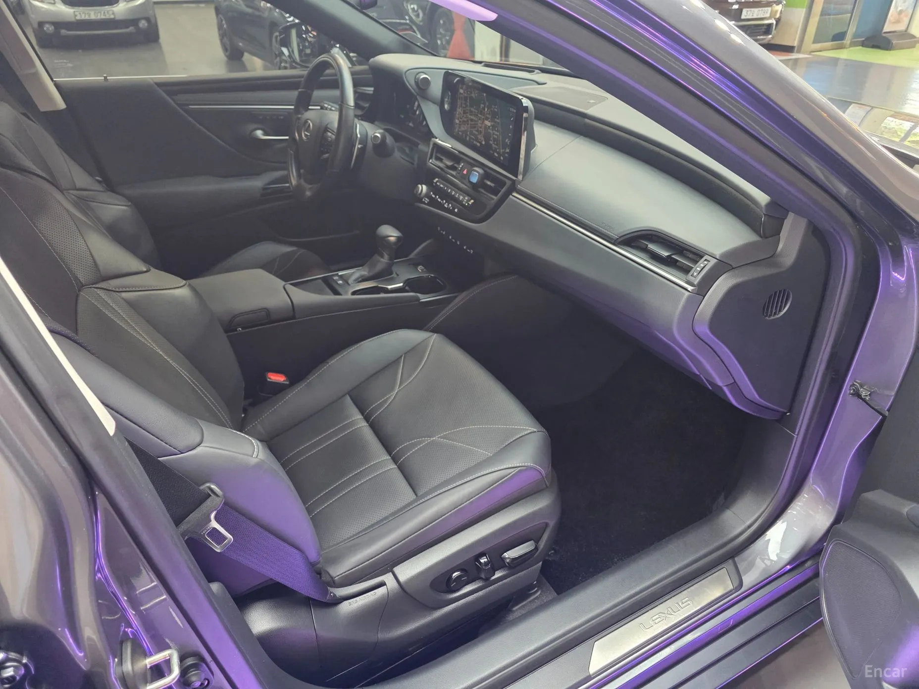 Lexus ES300h 7th Generation превью 18