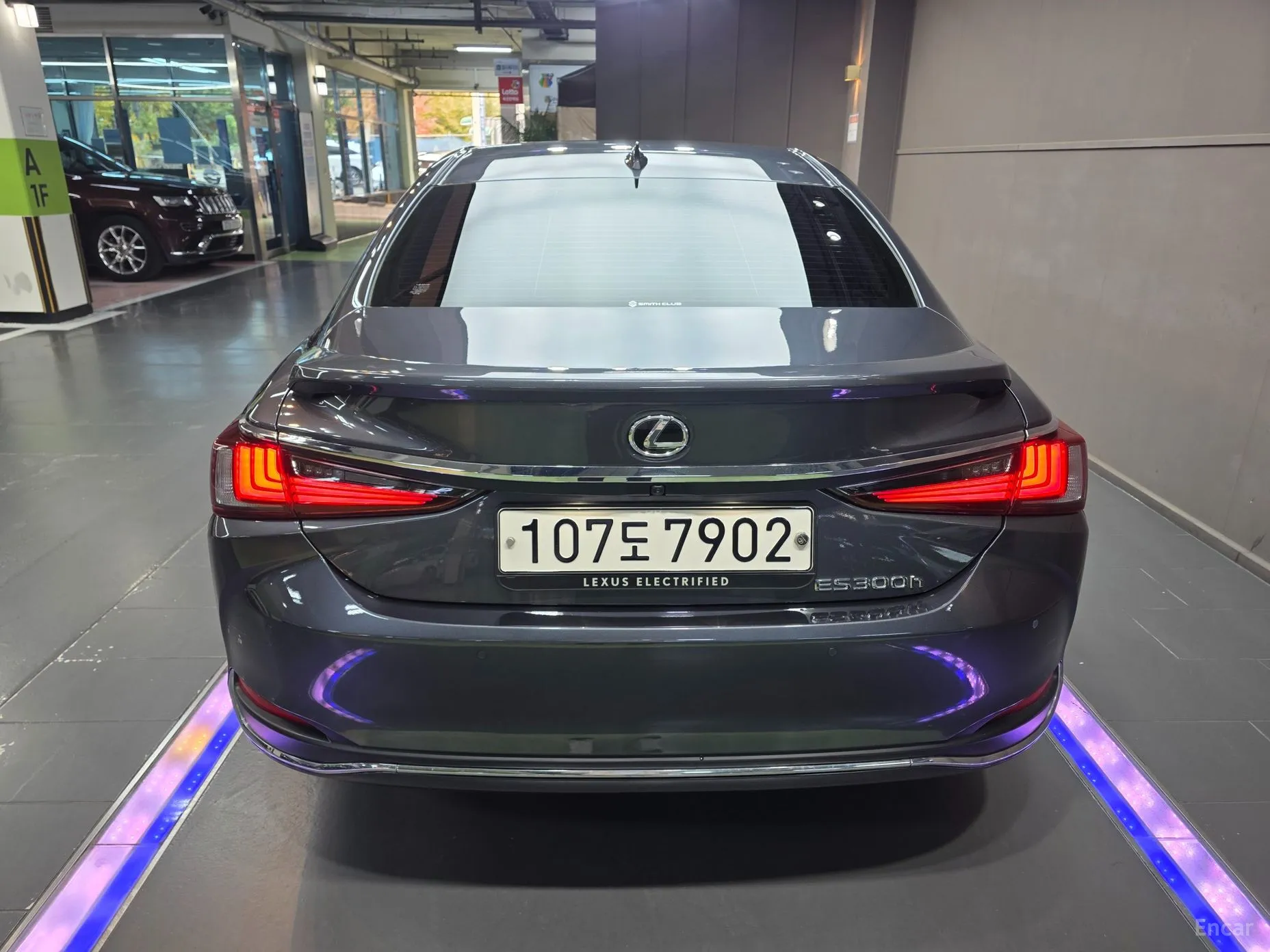 Lexus ES300h 7th Generation превью 4
