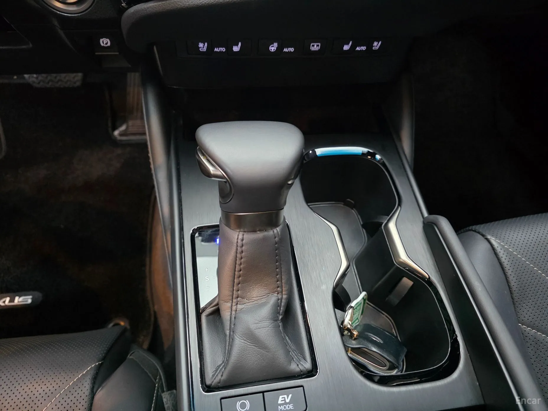 Lexus ES300h 7th Generation превью 9