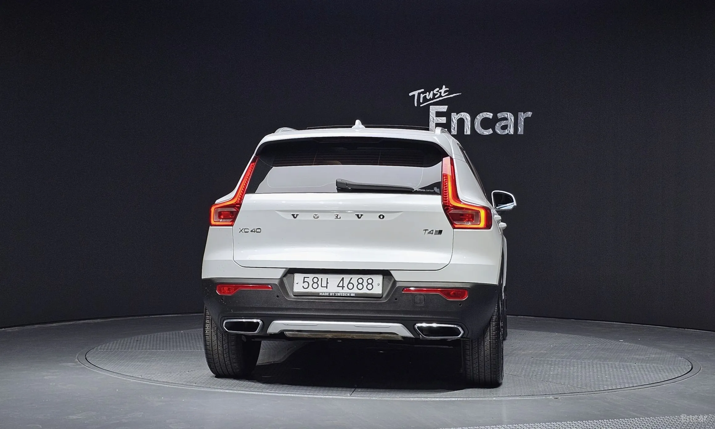 Volvo XC40 превью 4