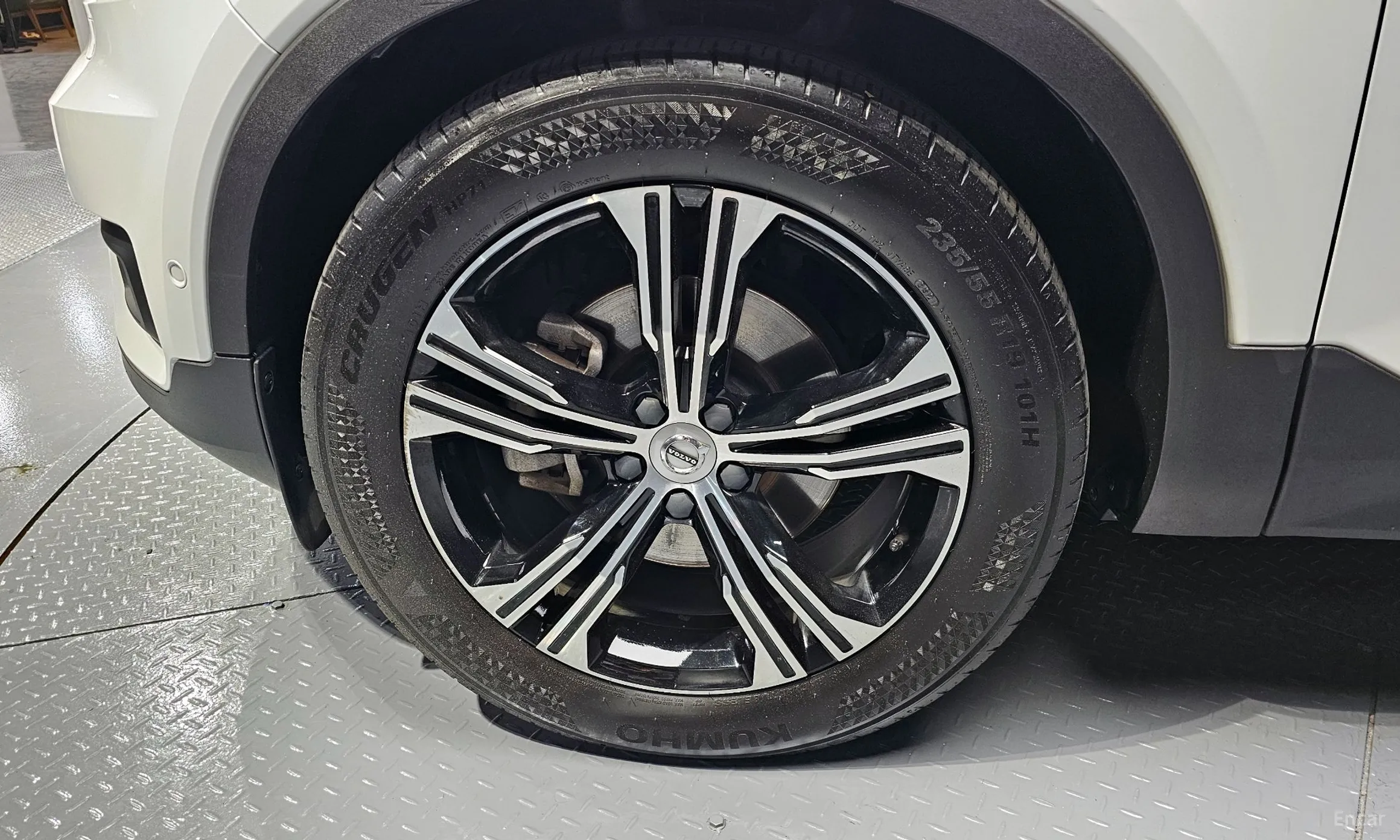 Volvo XC40 превью 5